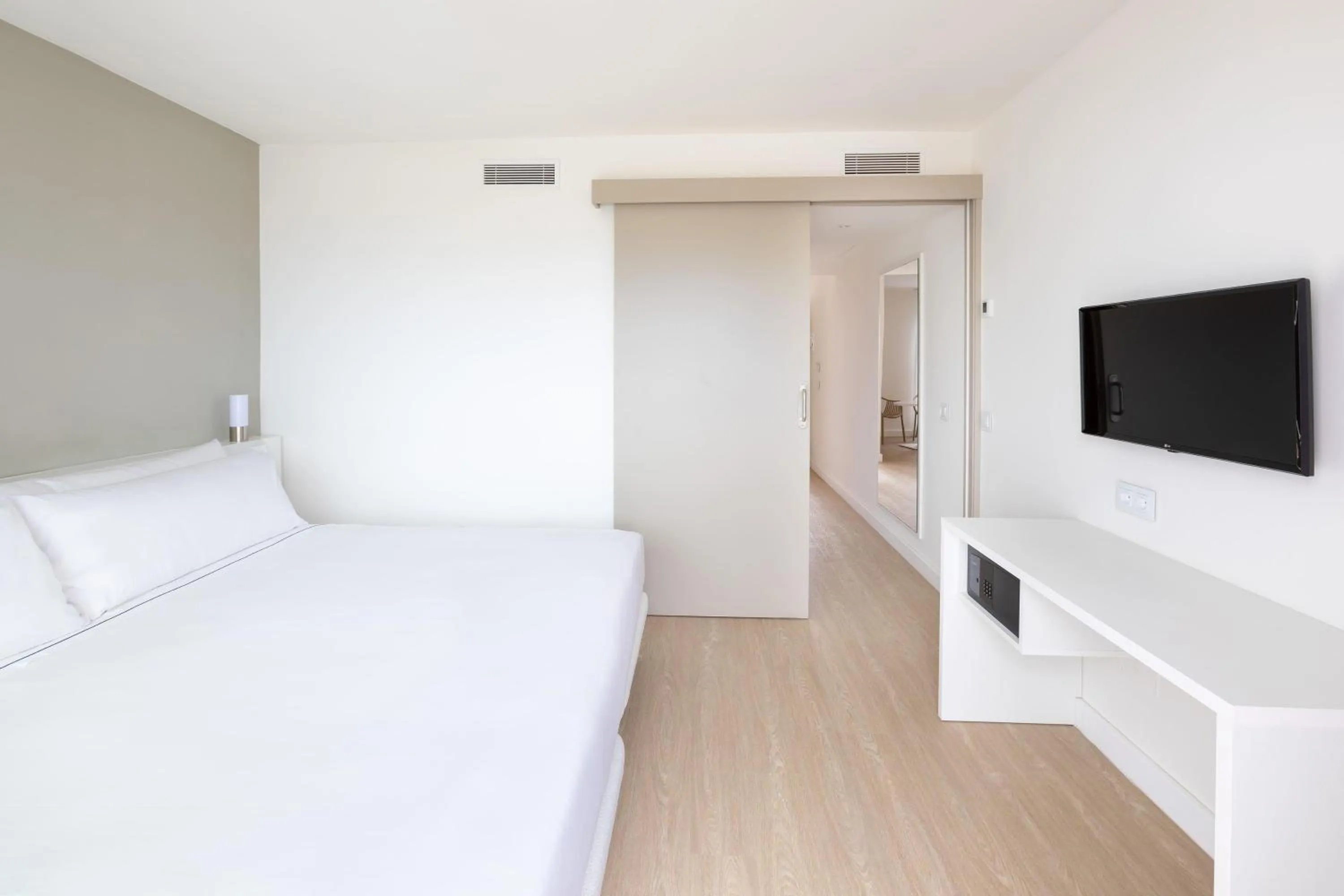 Bedroom, Bed in Sol Fuerteventura Jandia - All Suites