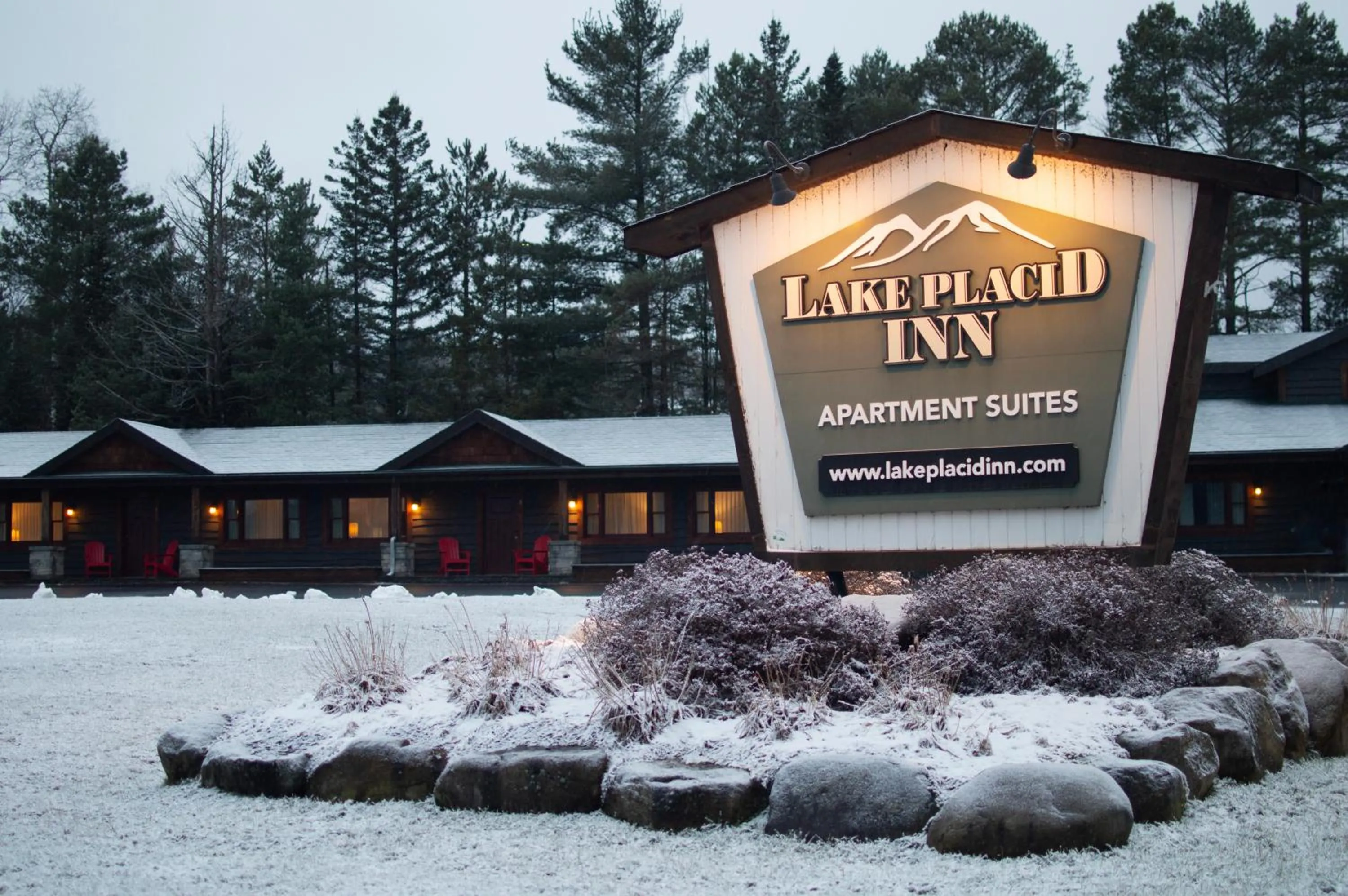 Street view in Lake Placid Inn: Residences
