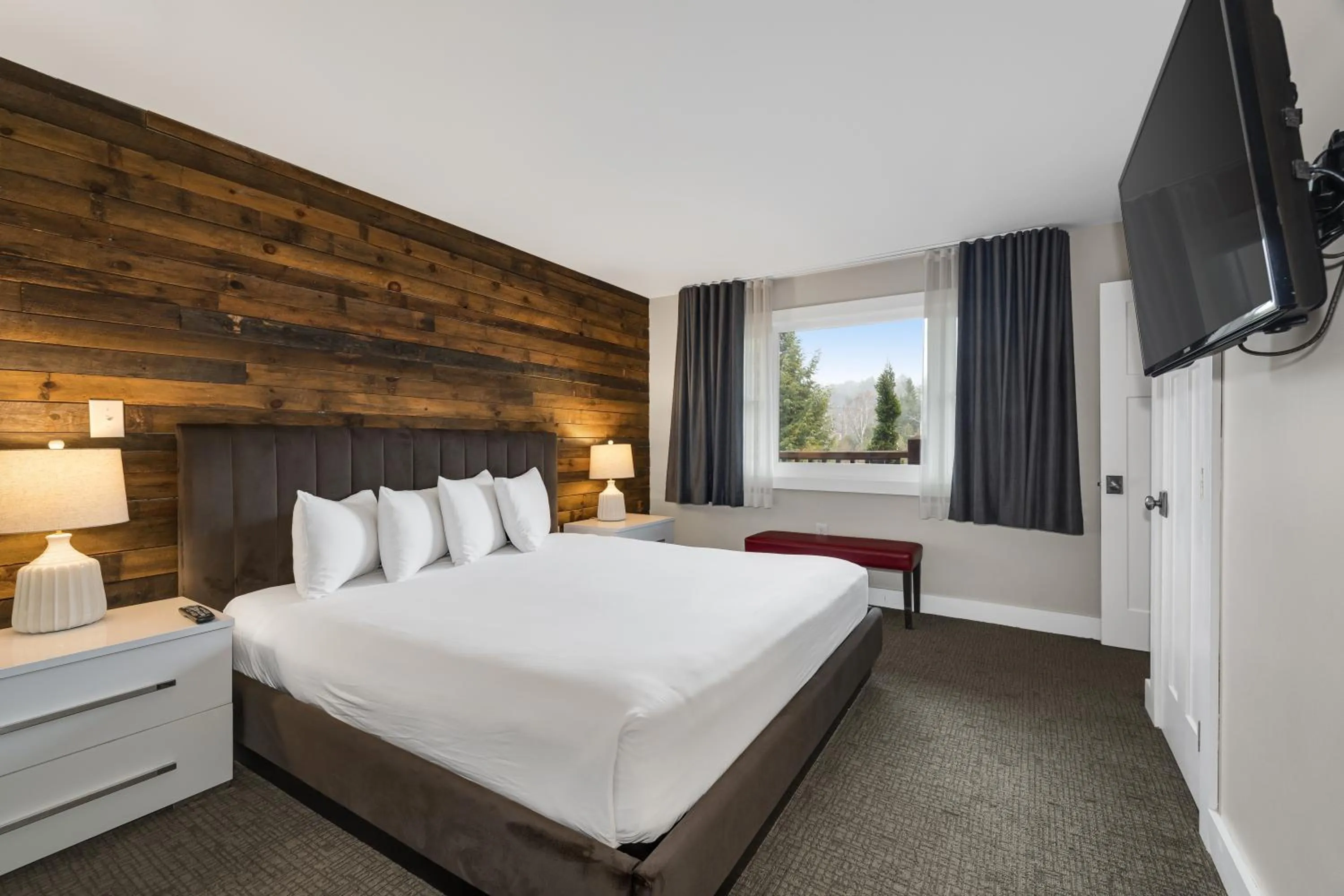 Bedroom, Bed in Lake Placid Inn: Residences
