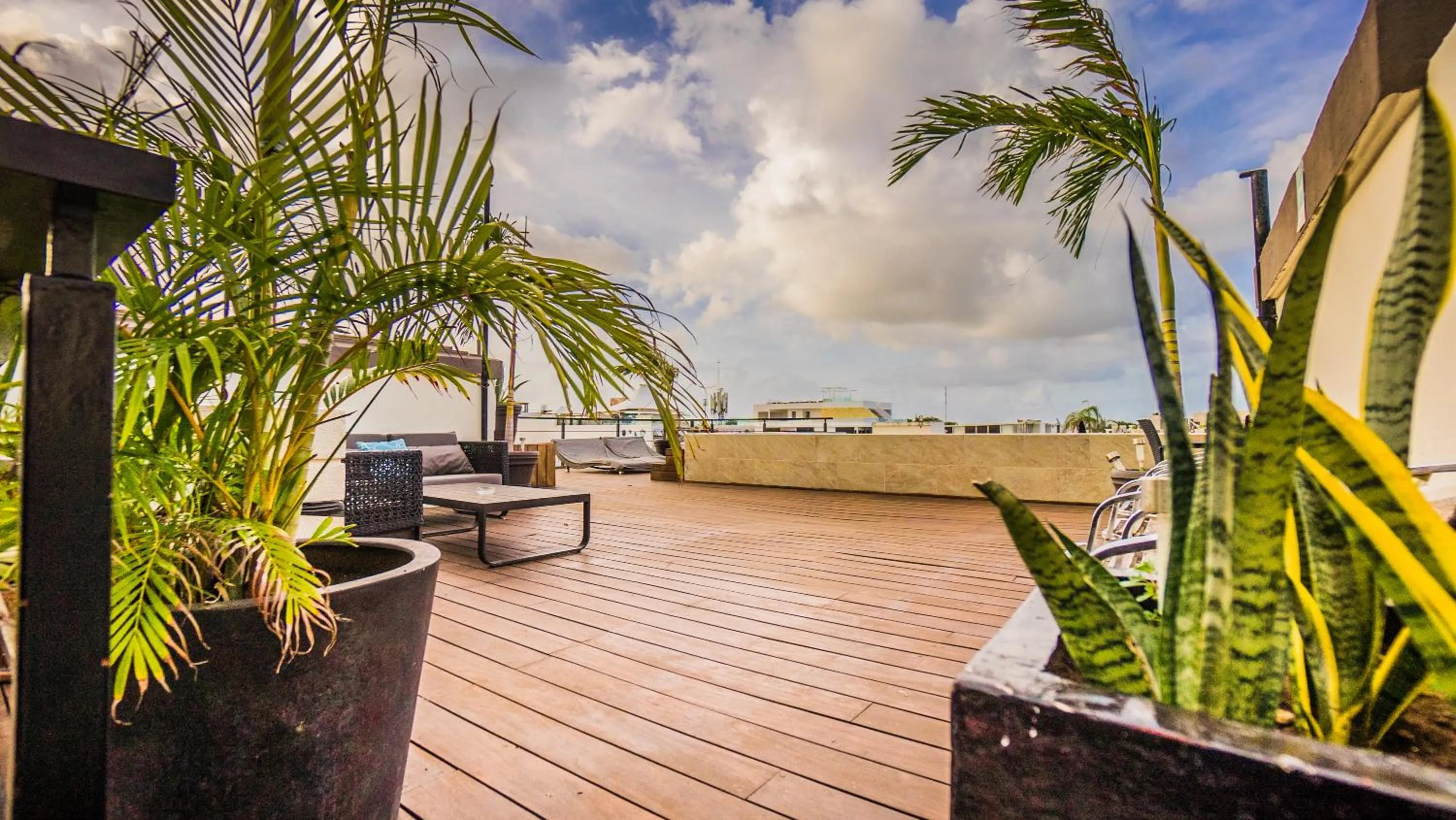 Balcony/Terrace in Lotus Midtown Apartments by BVR