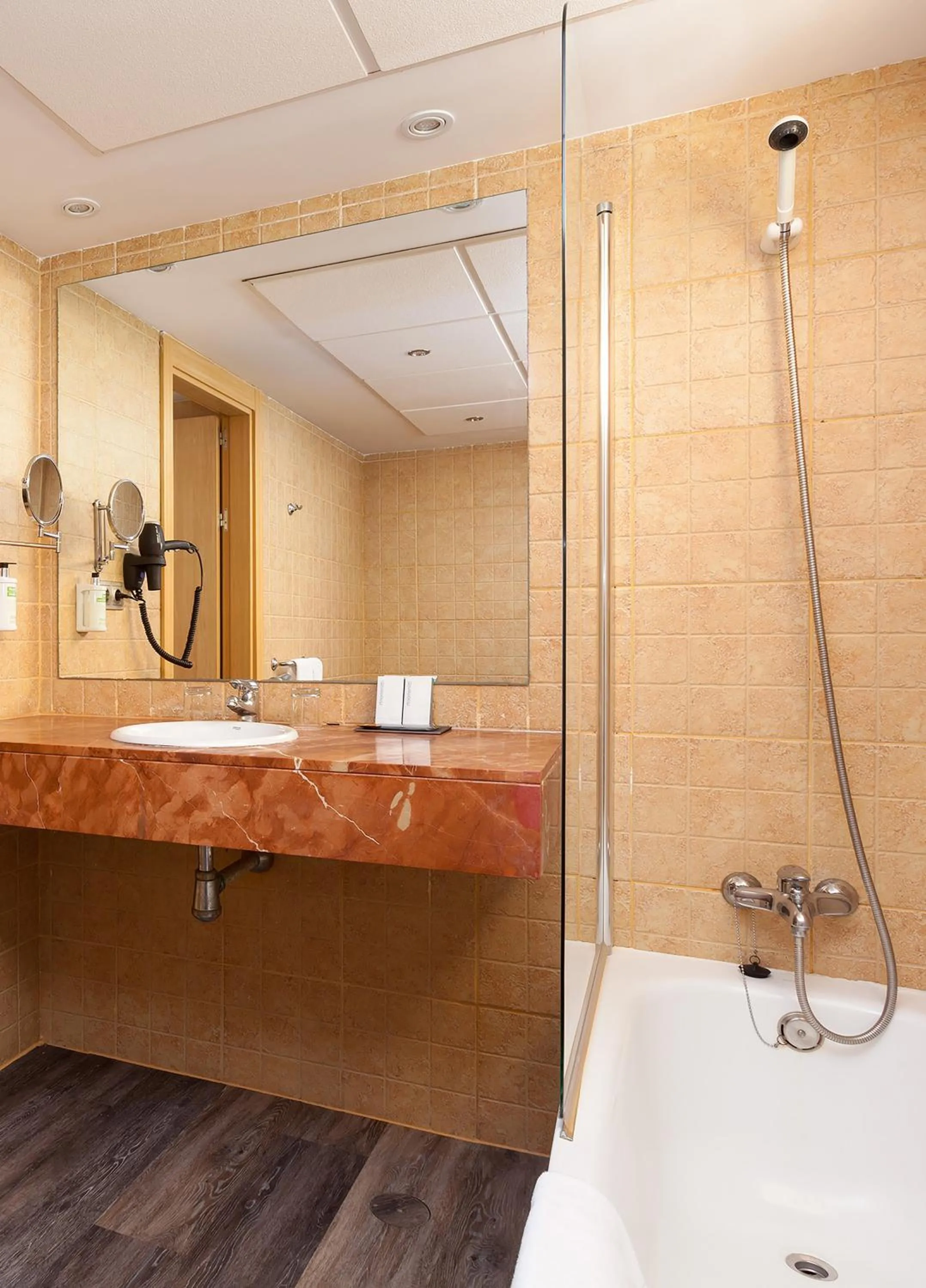 Shower in Sol Lanzarote - All Inclusive