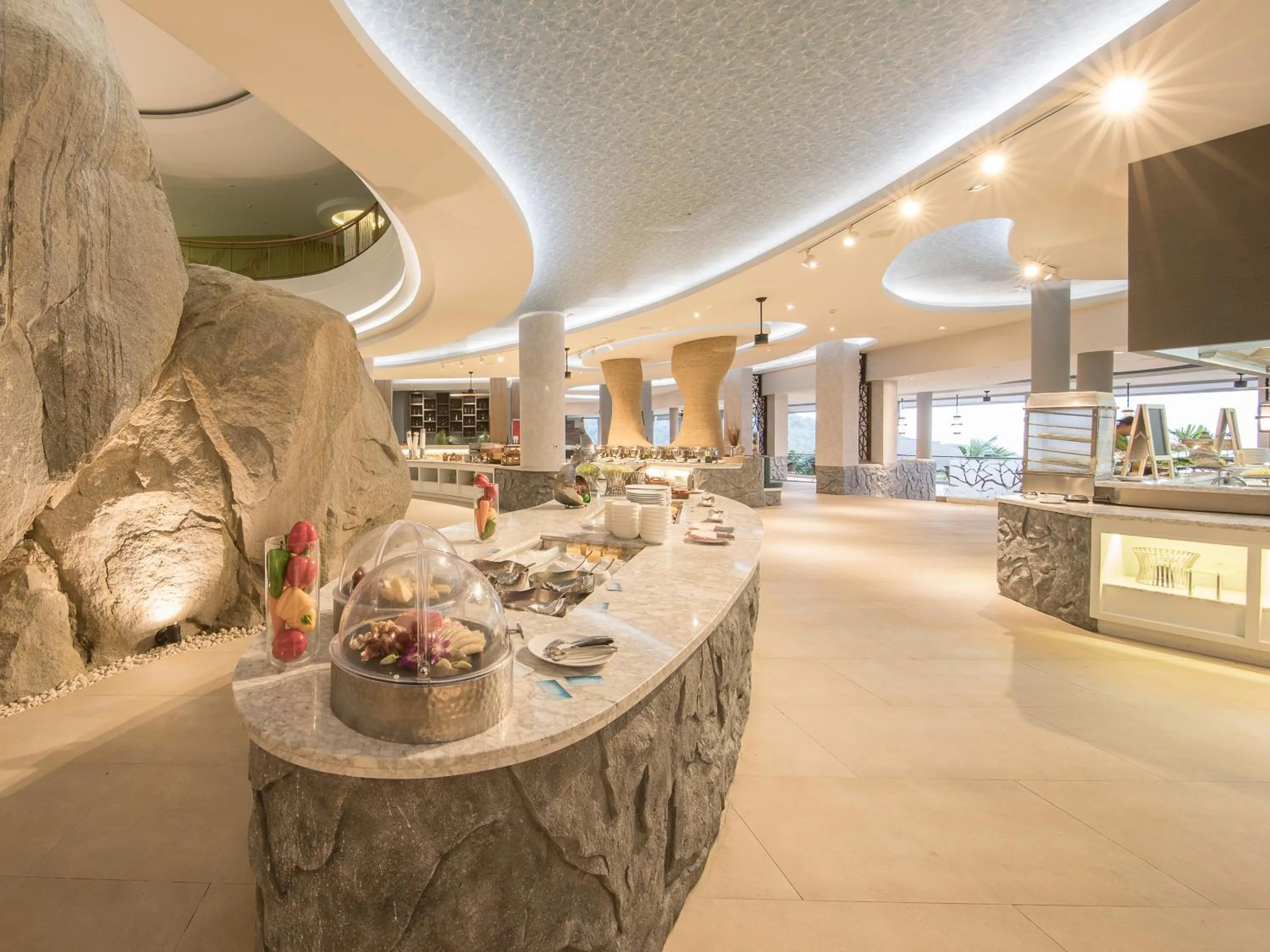 Food and drinks in Crest Resort & Pool Villas - SHA Extra Plus