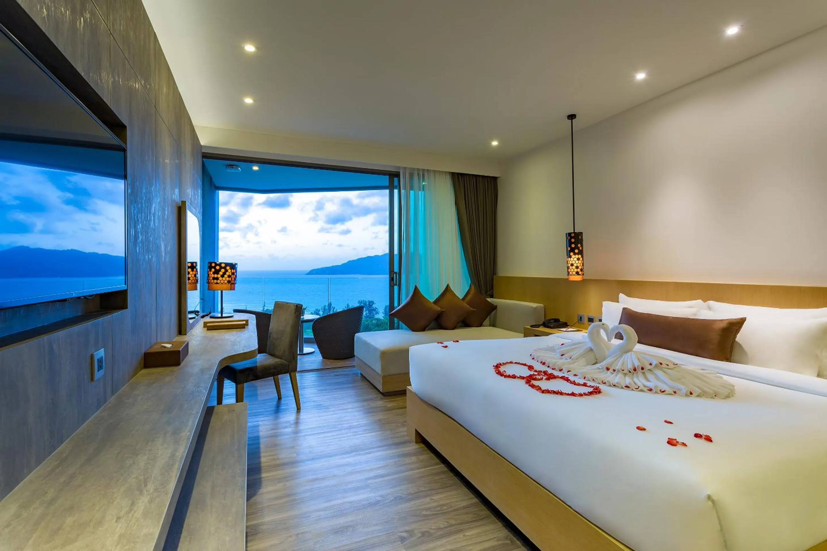 Bedroom, Bed in Crest Resort & Pool Villas - SHA Extra Plus