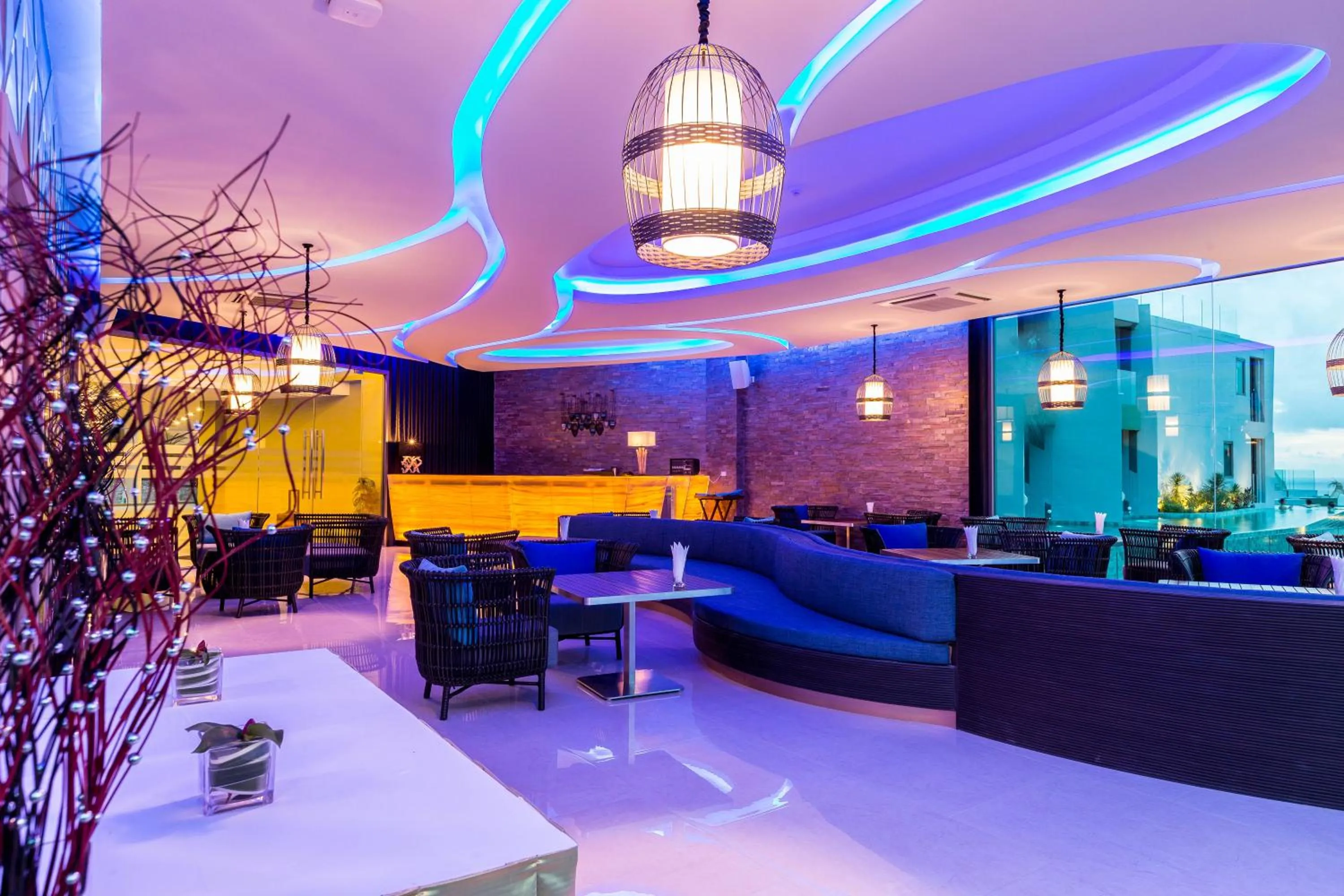 Lounge or bar in Crest Resort & Pool Villas - SHA Extra Plus