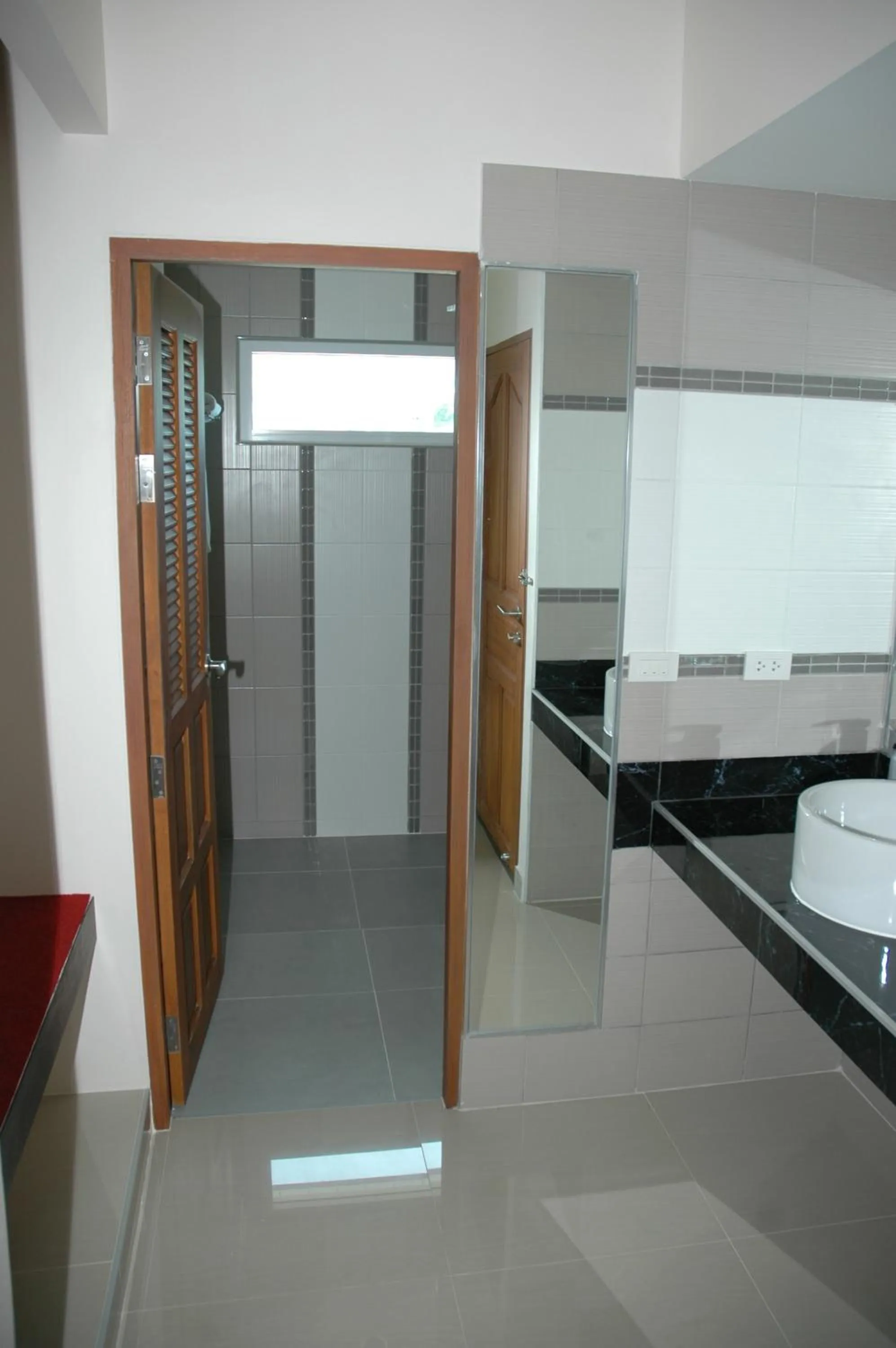 Bathroom in East Shore Pattaya Resort
