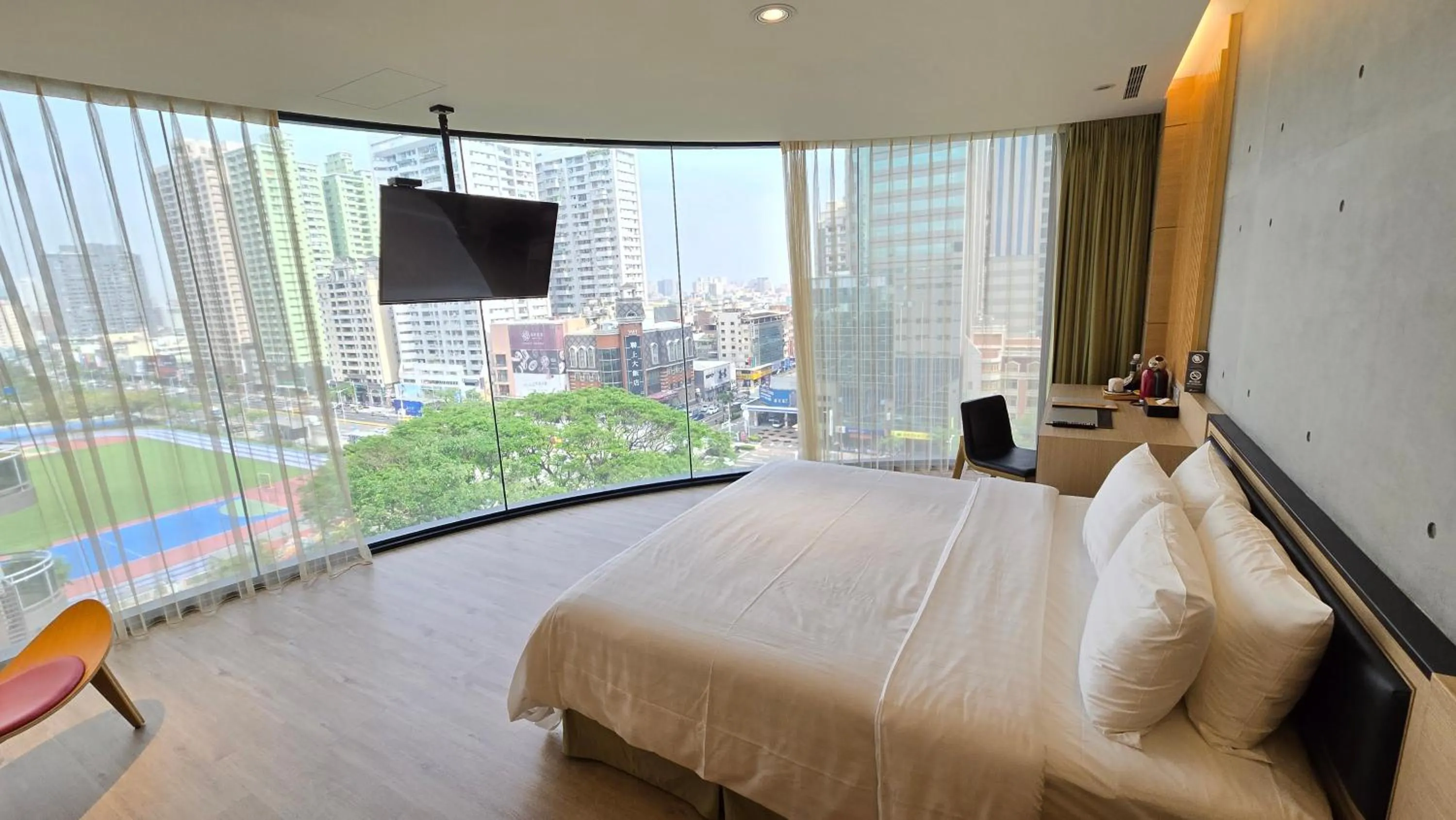 Photo of the whole room, Bed in Hotel R14