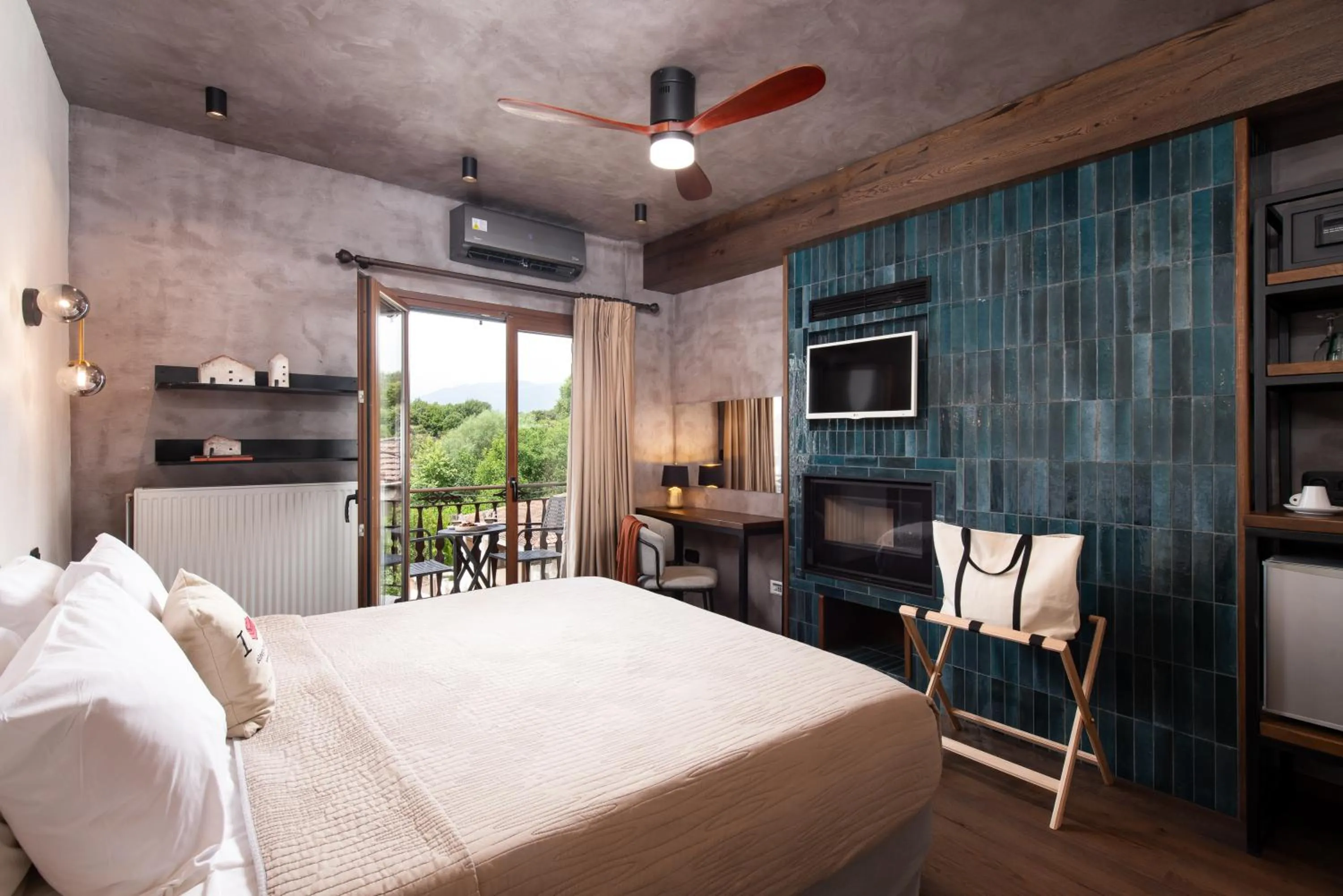 Bed in Tsikeli Boutique Hotel Meteora - Adults Friendly