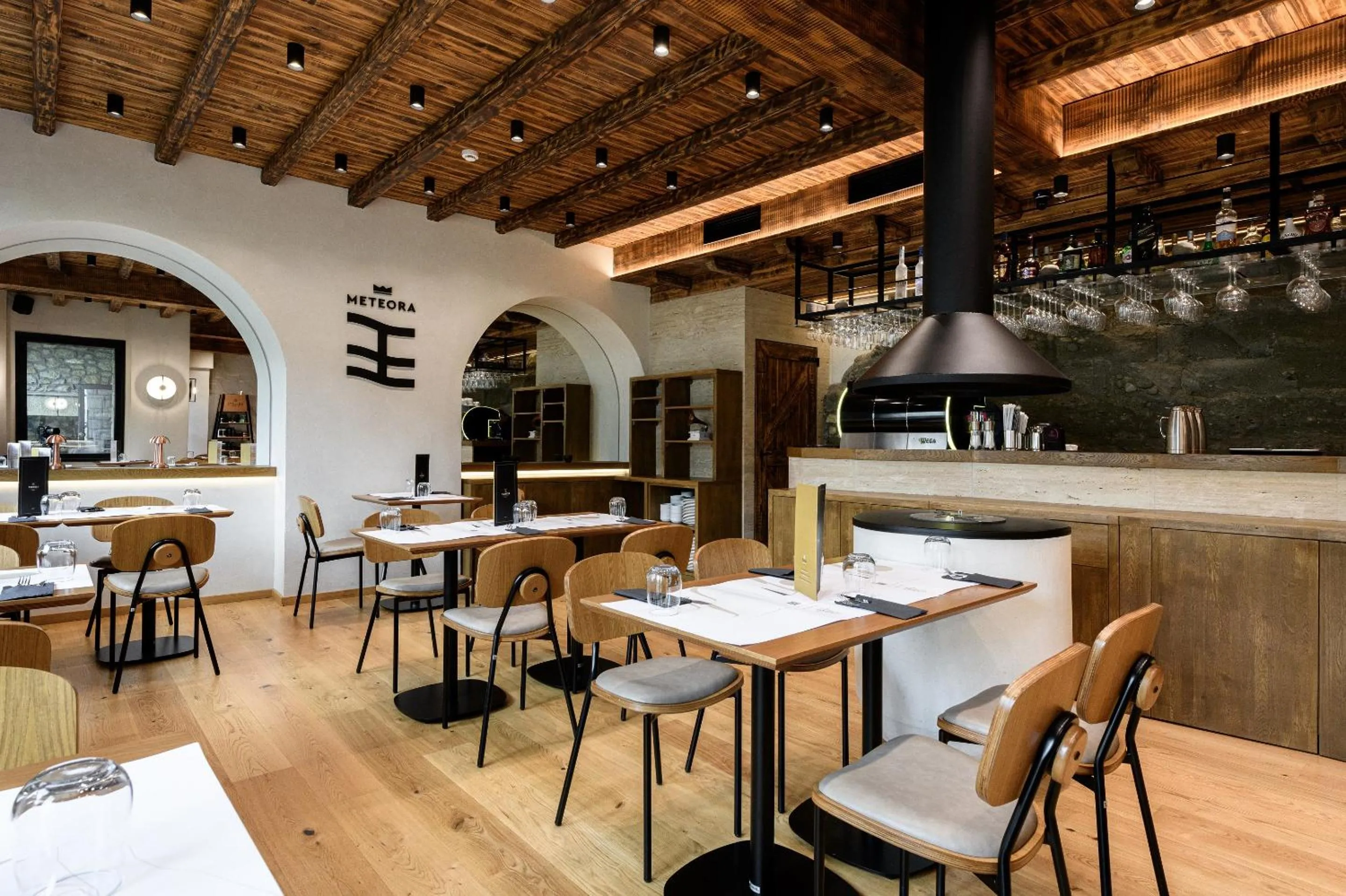 Restaurant/places to eat in Tsikeli Boutique Hotel Meteora - Adults Friendly