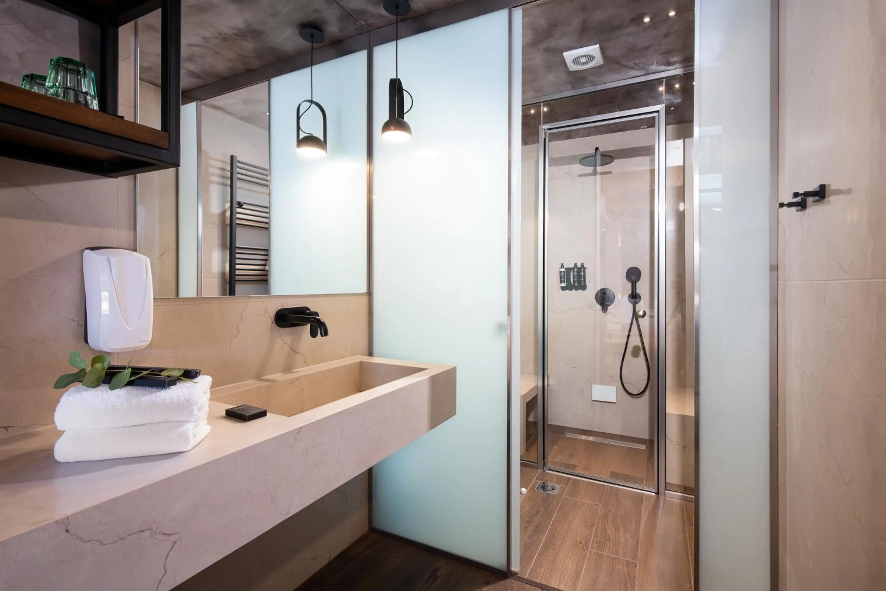 Shower in Tsikeli Boutique Hotel Meteora - Adults Friendly