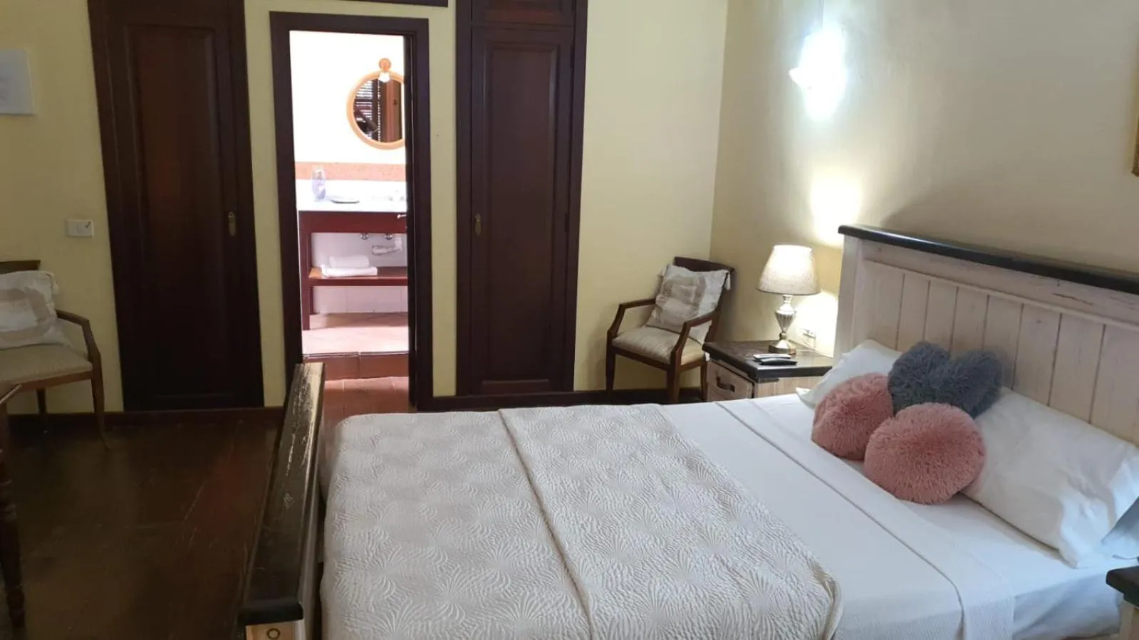 Bed in Hotel Rural La Raya 1866