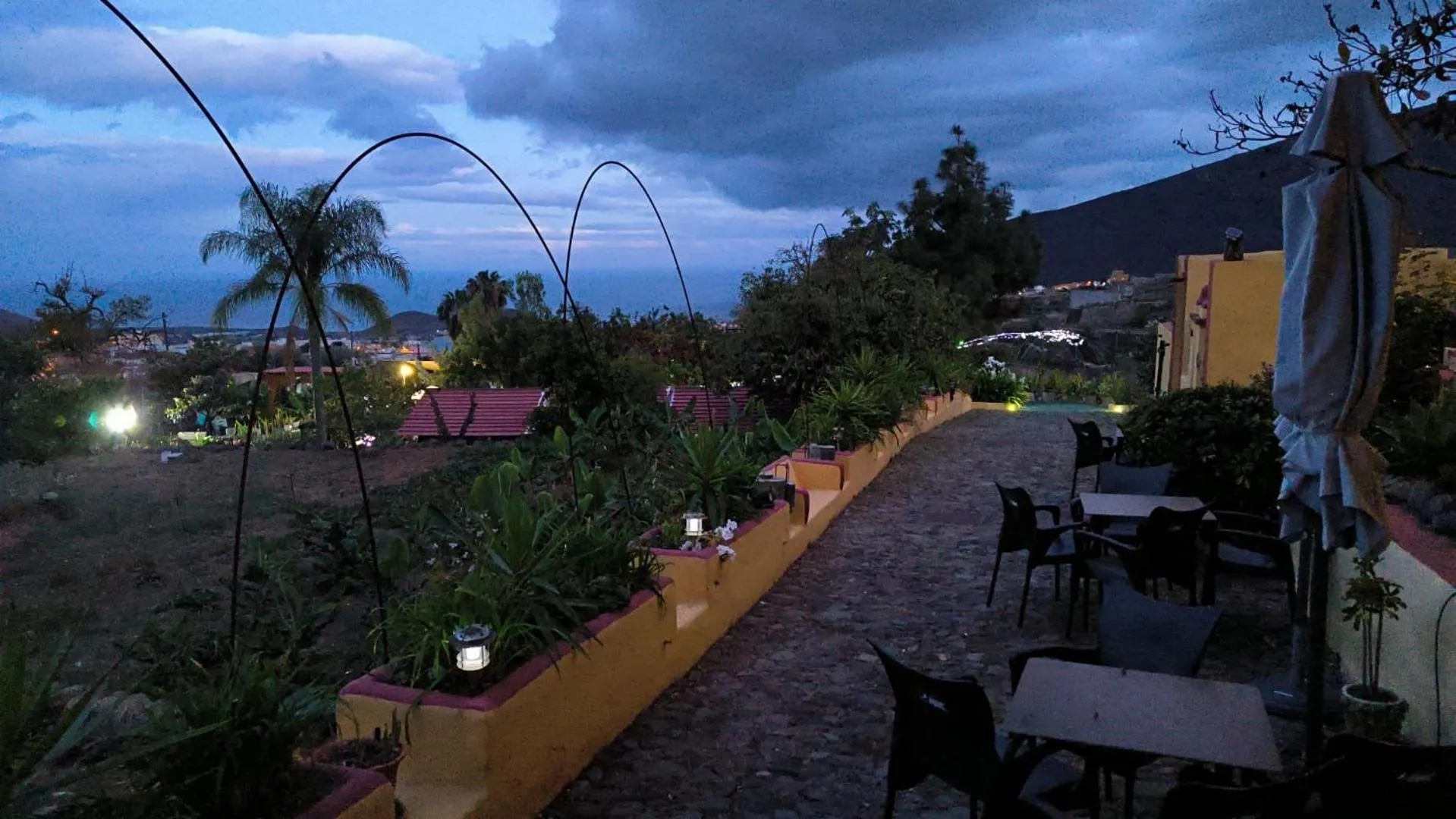 Natural landscape in Hotel Rural La Raya 1866