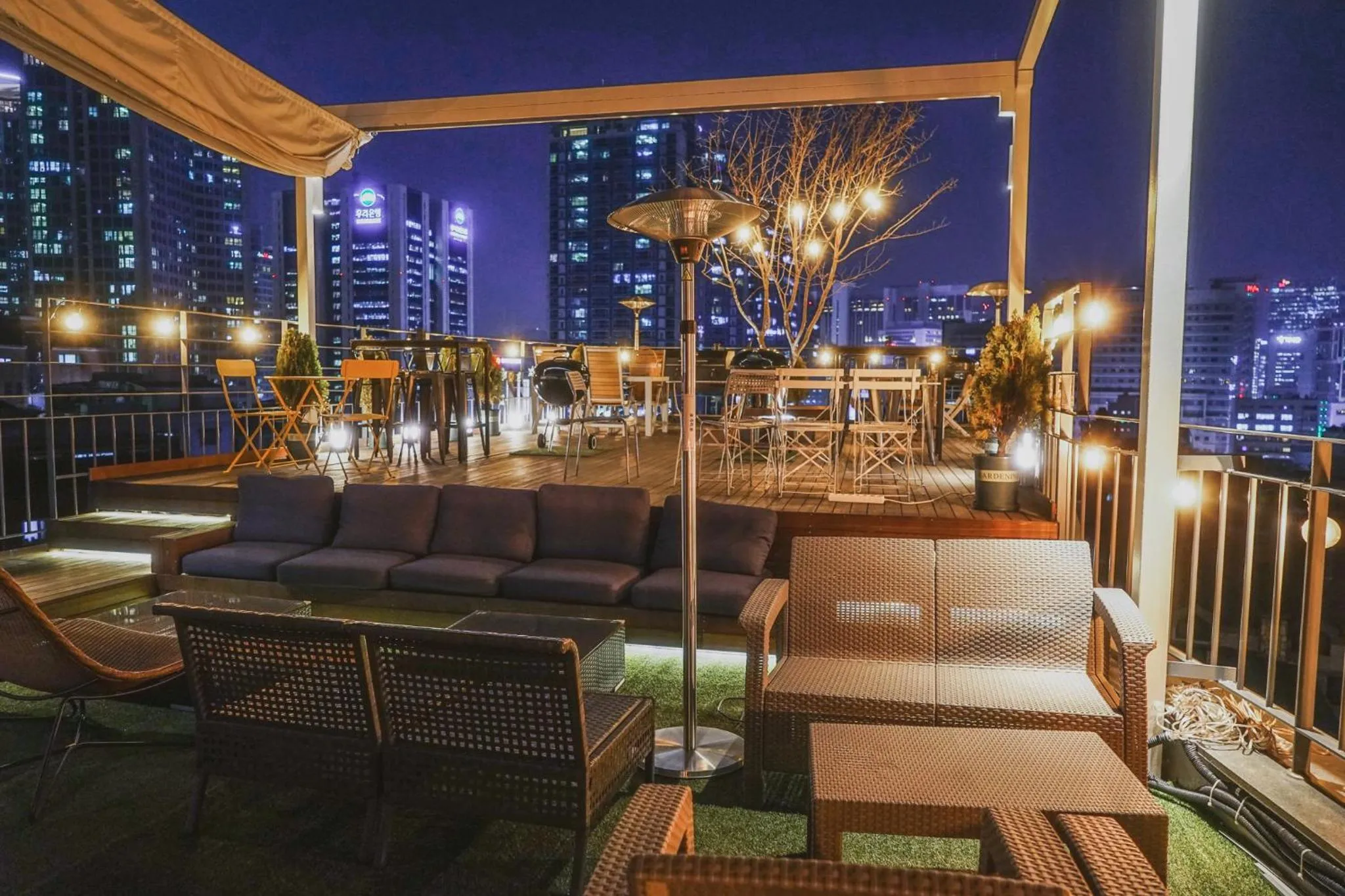 Myeongdong Artmonstay