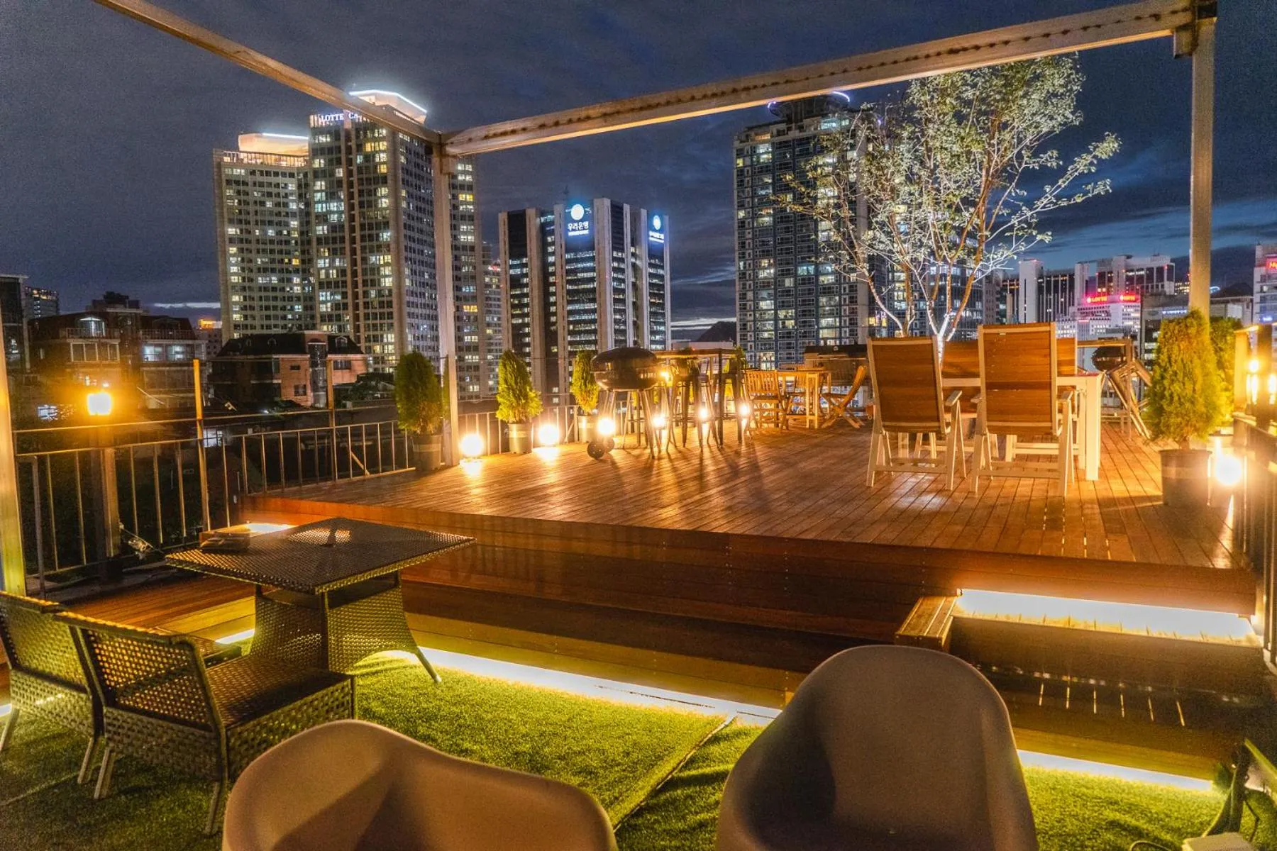 Myeongdong Artmonstay