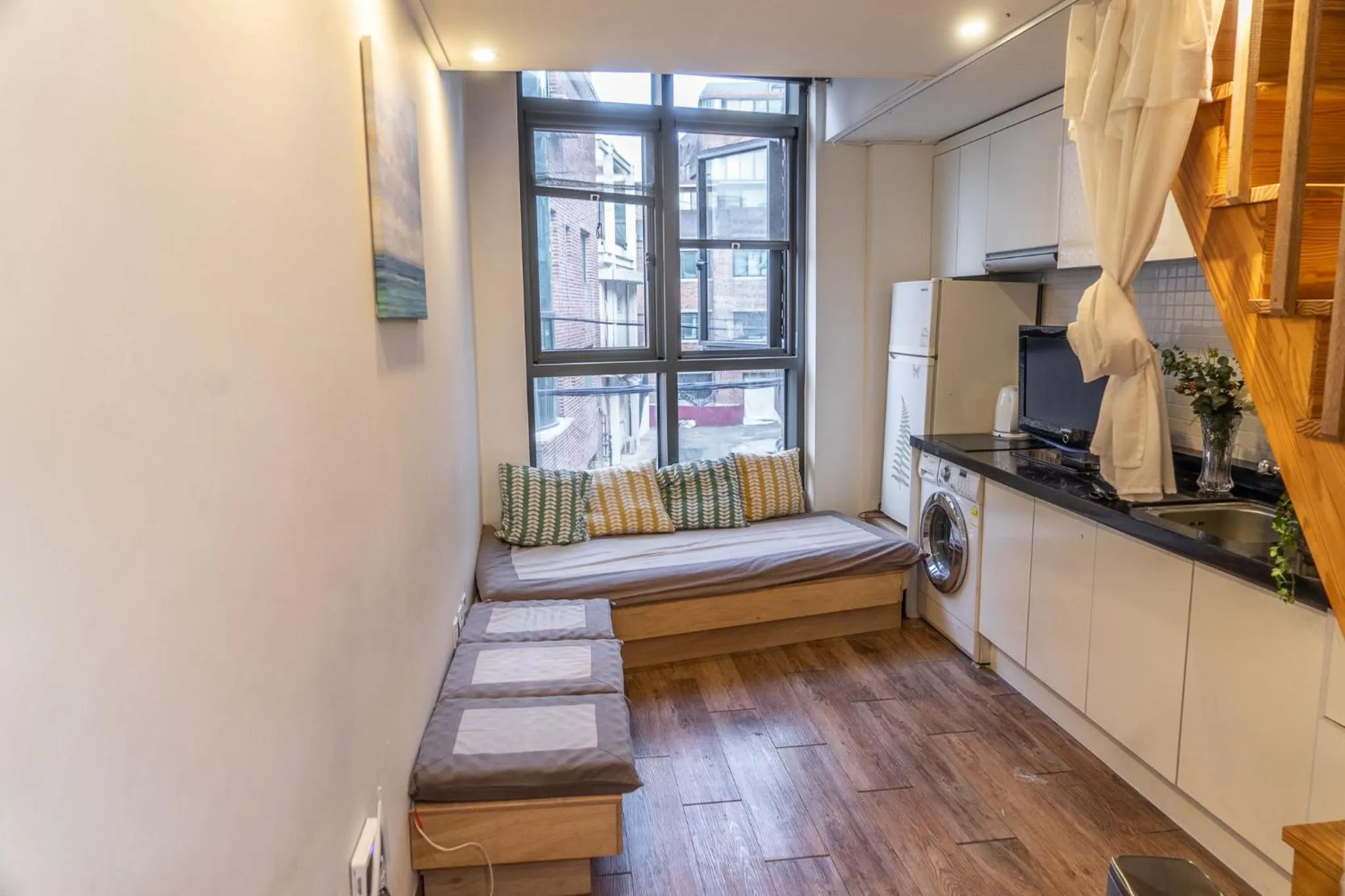 Myeongdong Artmonstay