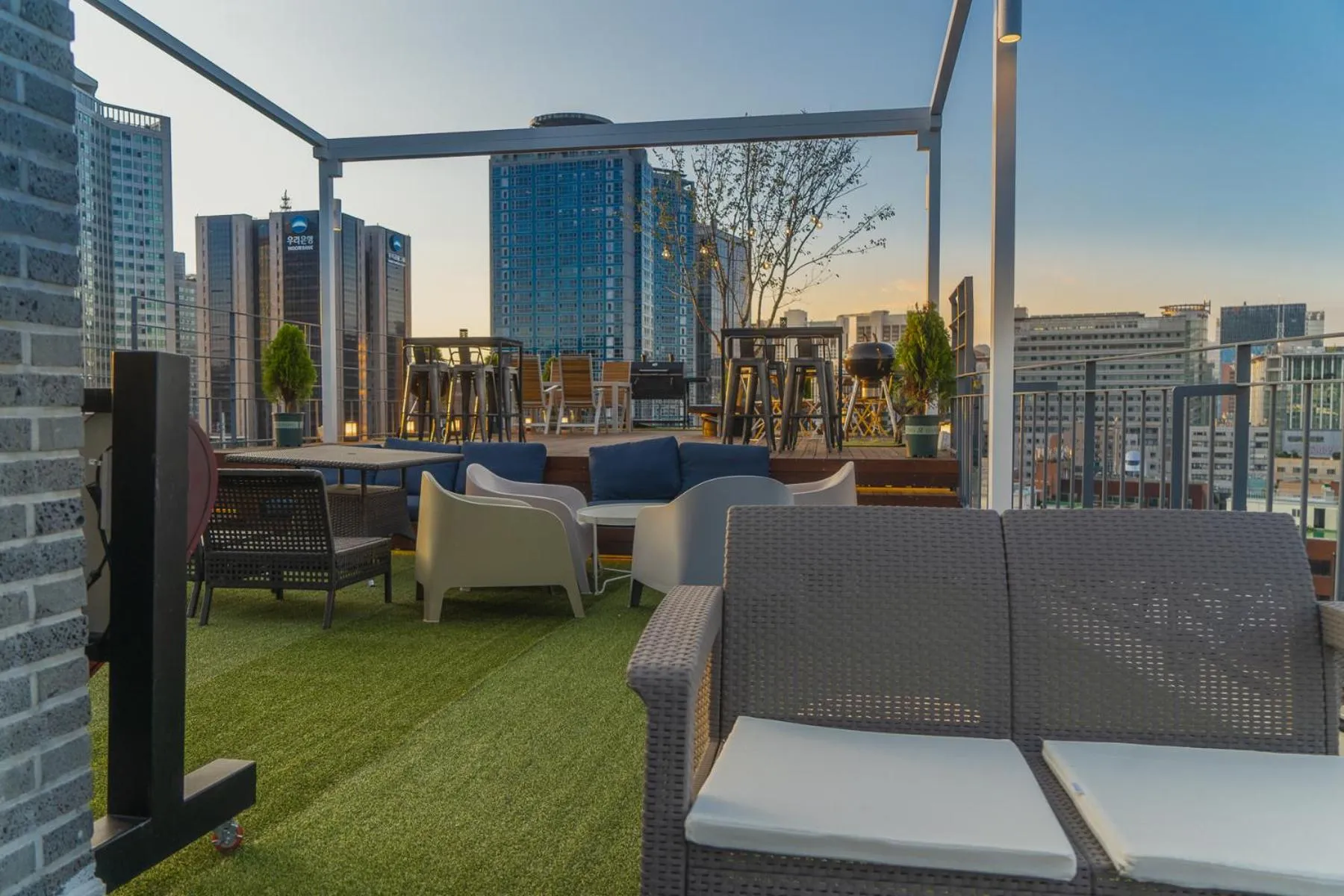 Myeongdong Artmonstay