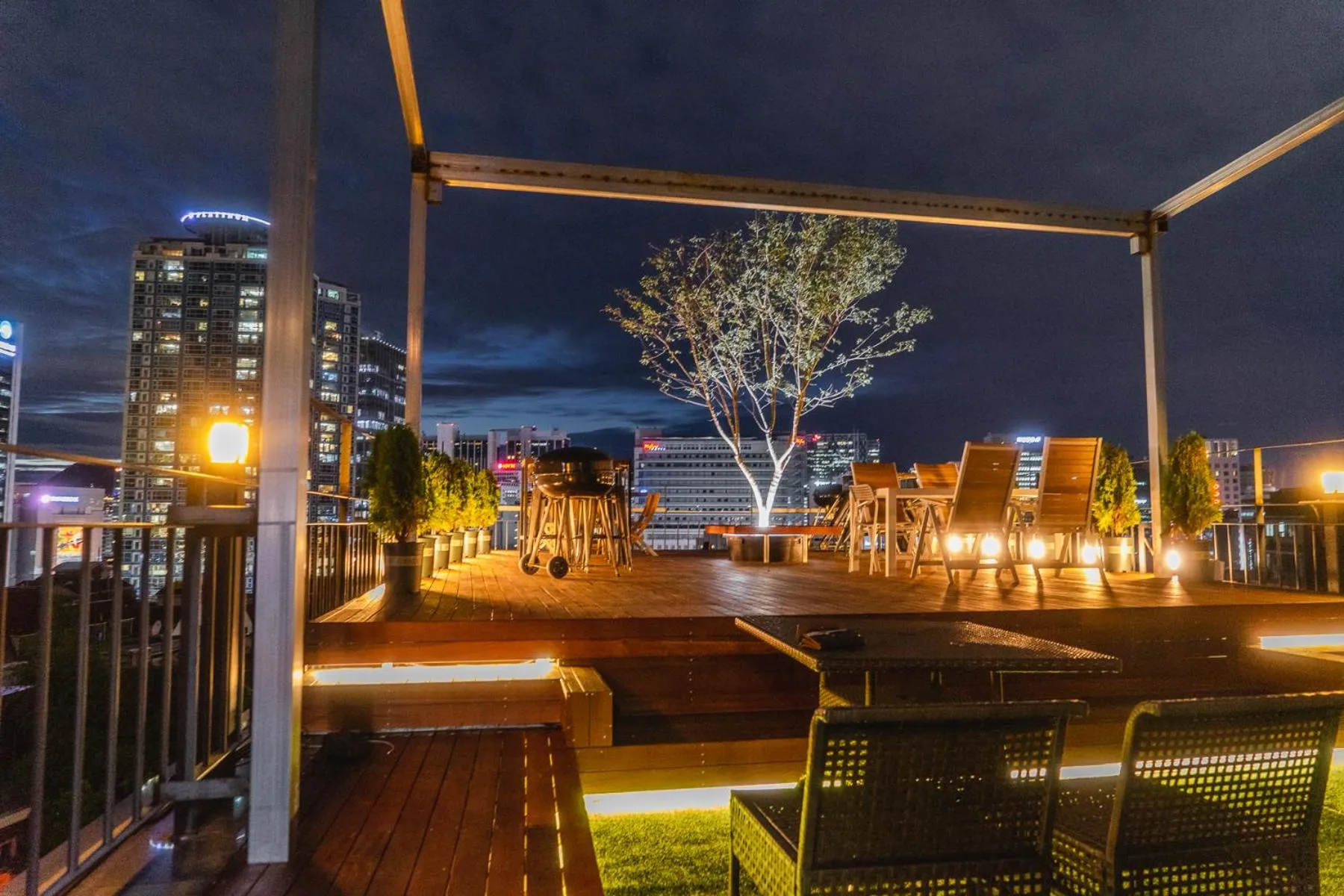 Myeongdong Artmonstay