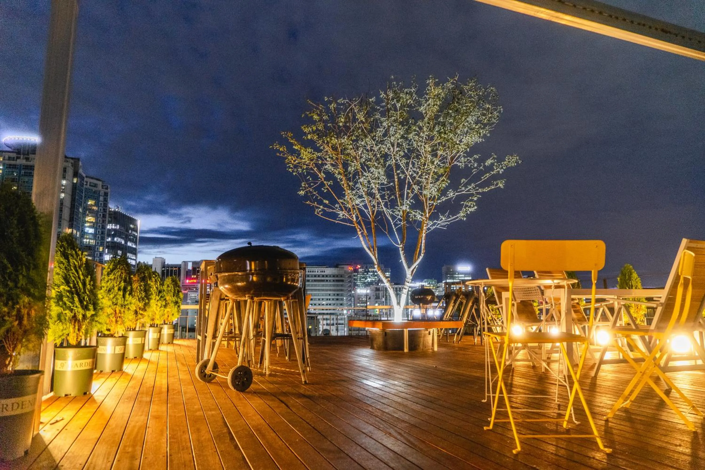 Myeongdong Artmonstay