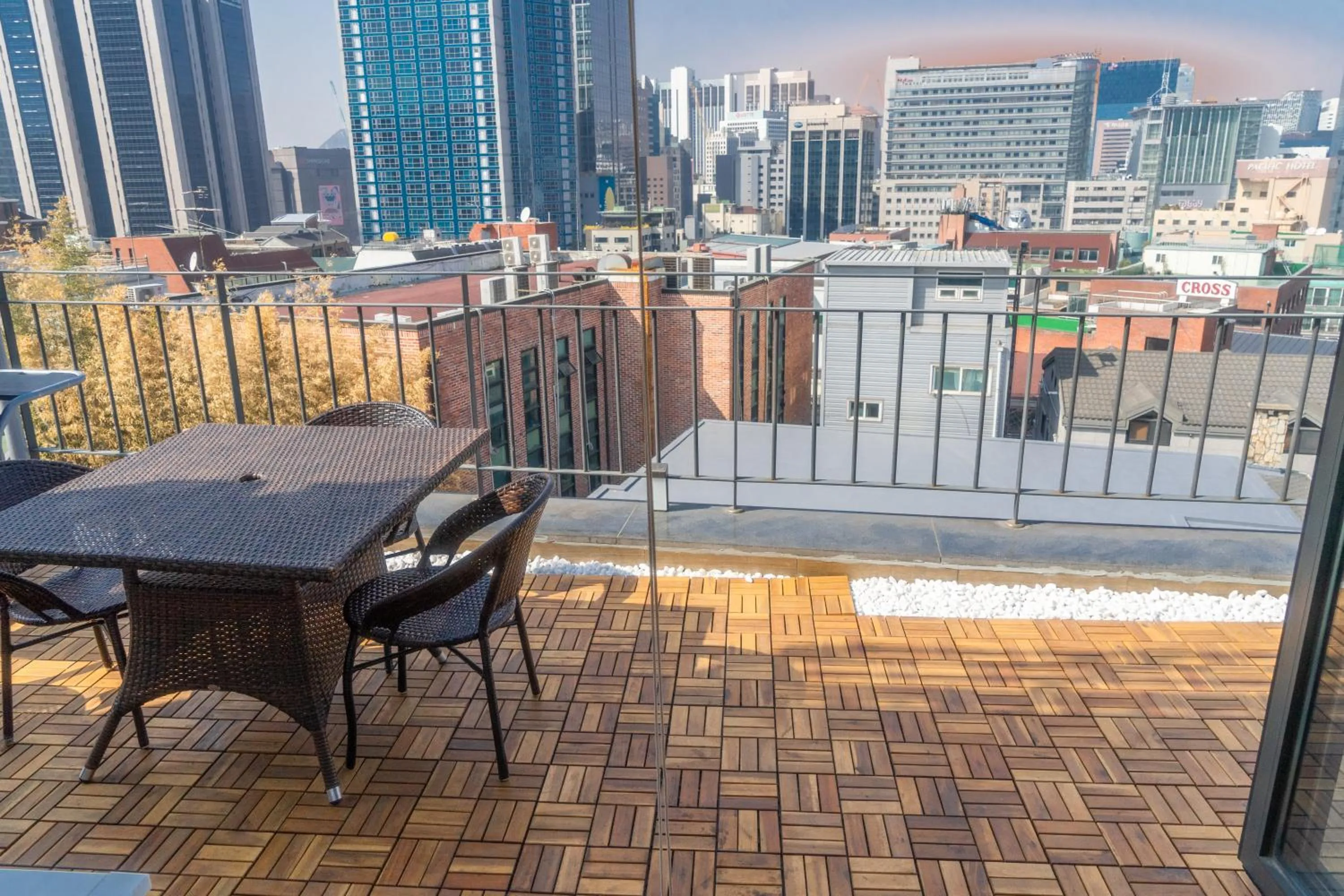 Myeongdong Artmonstay