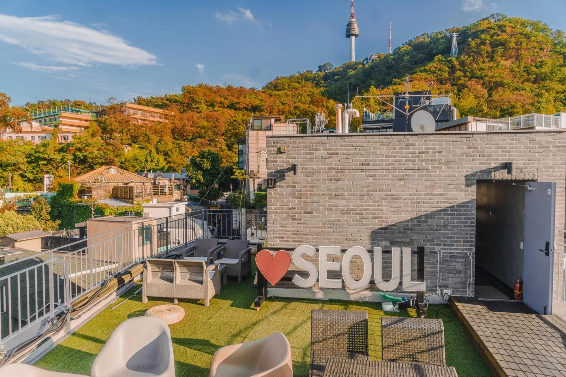 Myeongdong Artmonstay