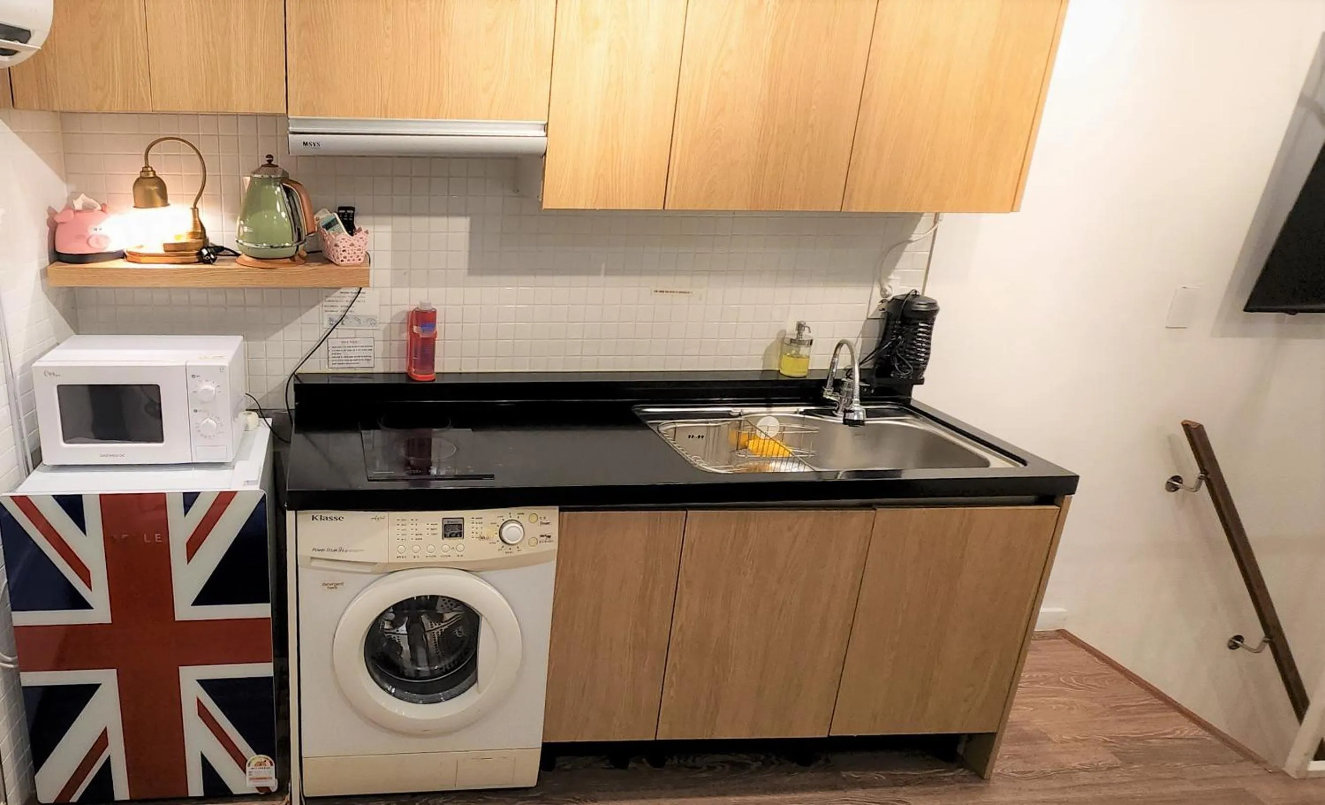 Myeongdong Artmonstay