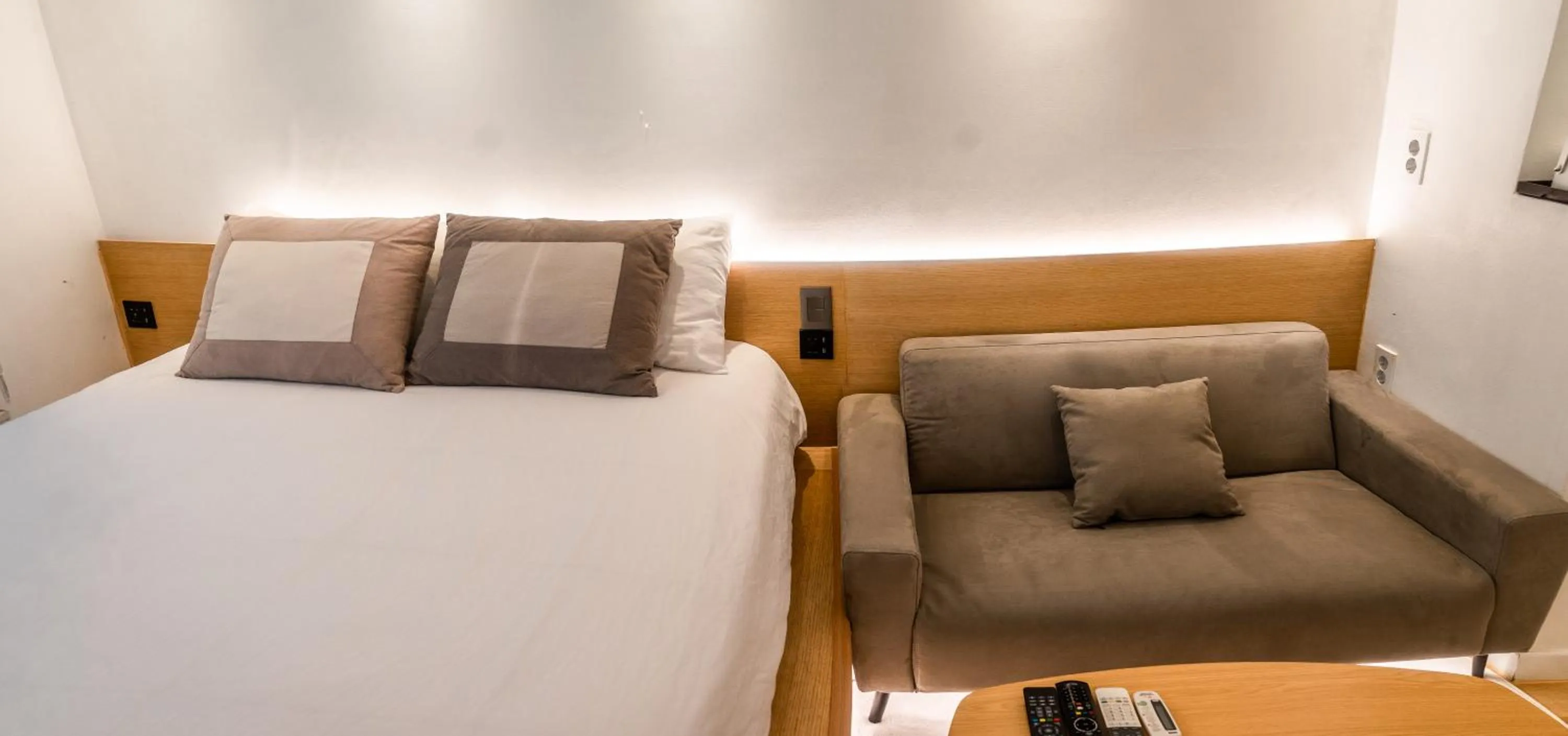 Bed in Myeongdong Artmonstay