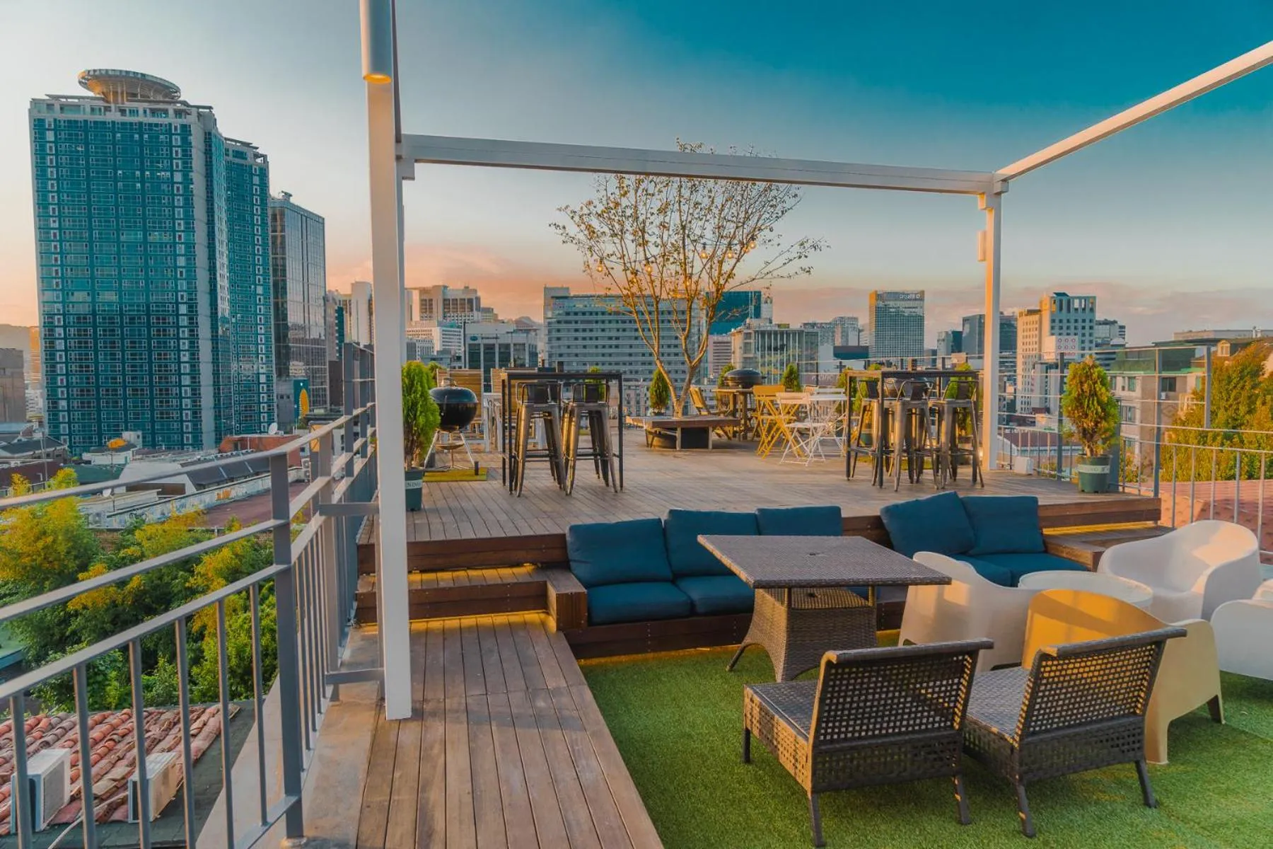 Myeongdong Artmonstay