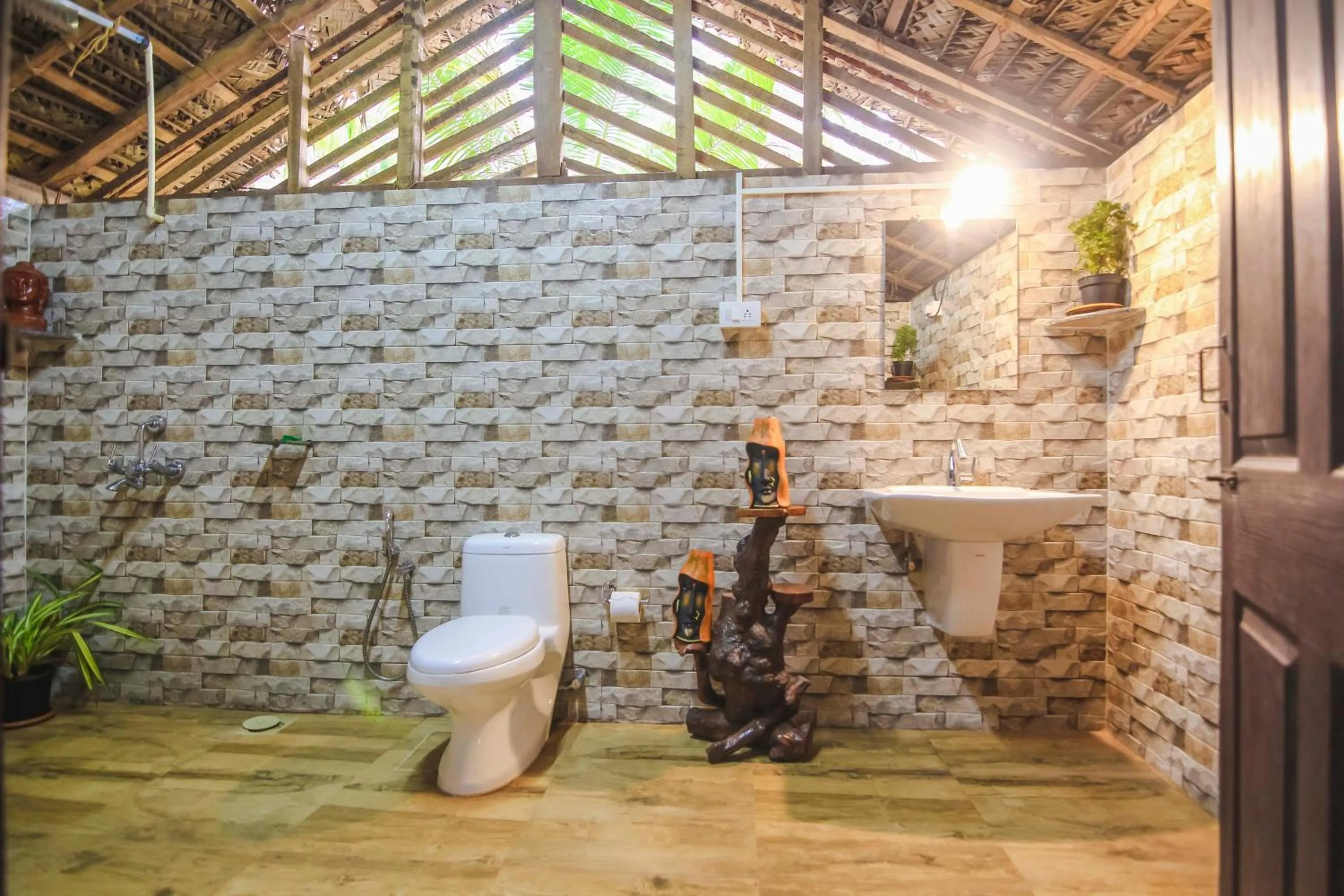Bathroom in Palm Trees Ayurvedic Heritage
