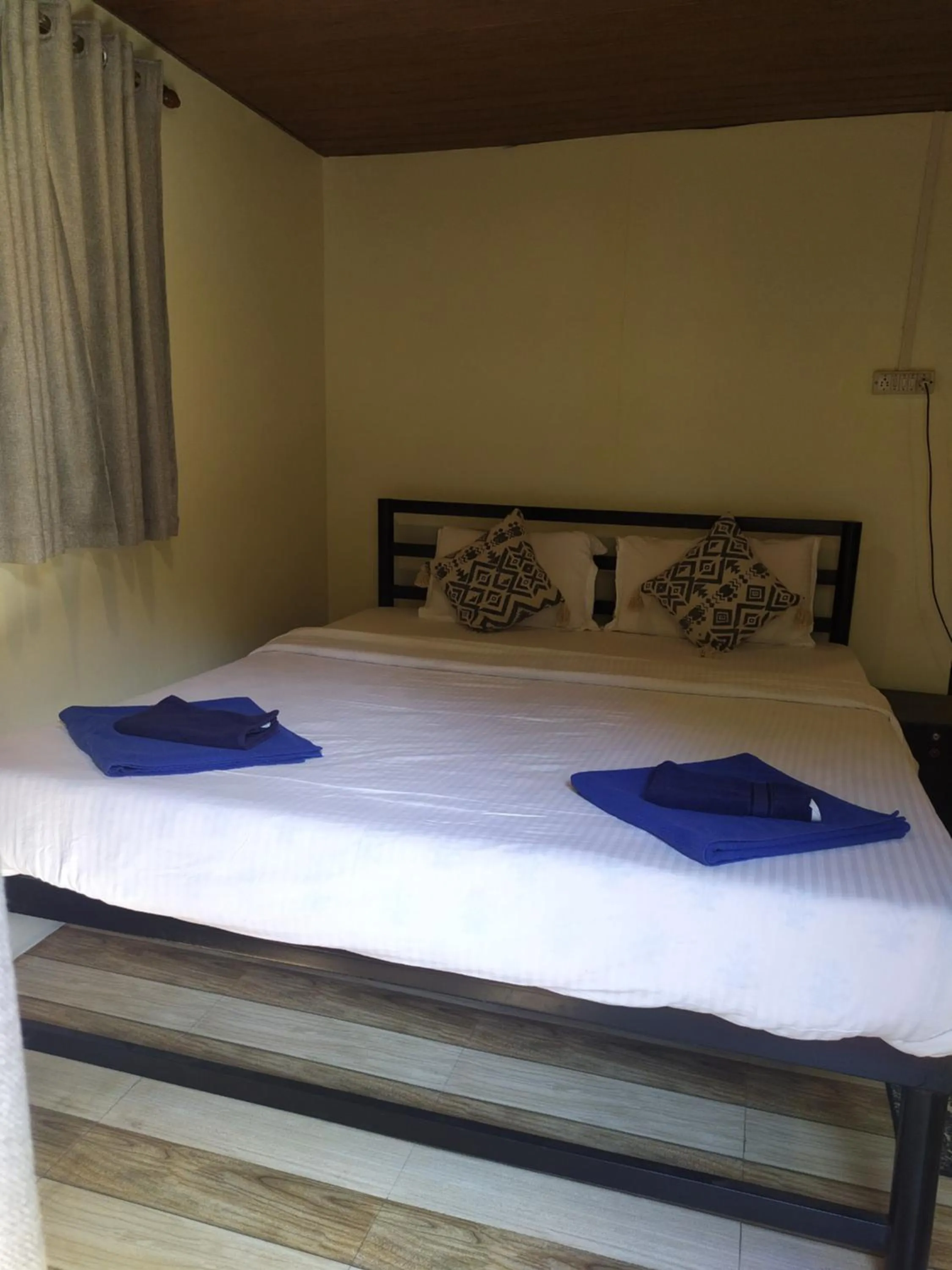 Bedroom, Bed in Palm Trees Ayurvedic Heritage