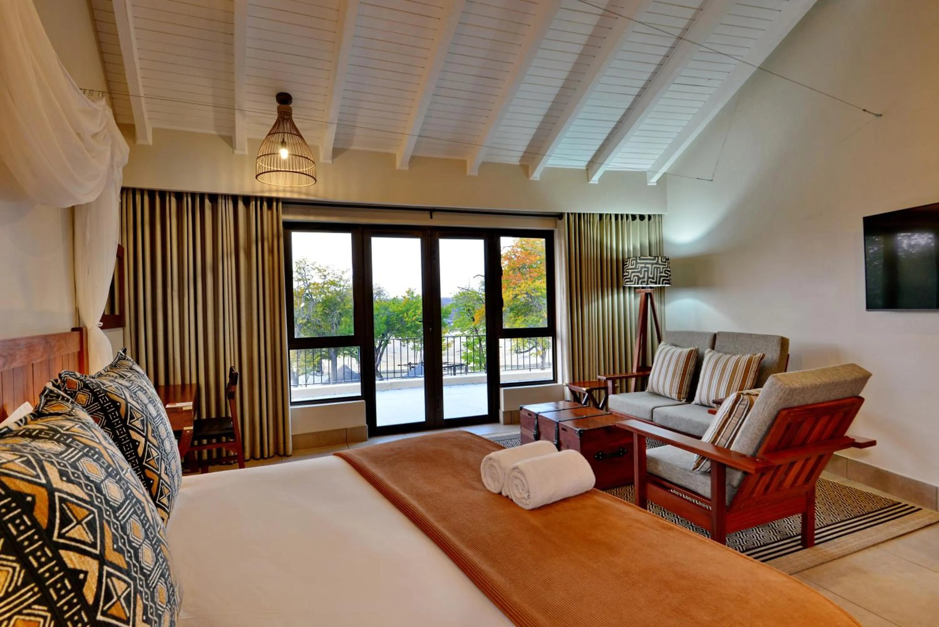 View (from property/room), Bed in Hwange Safari Lodge