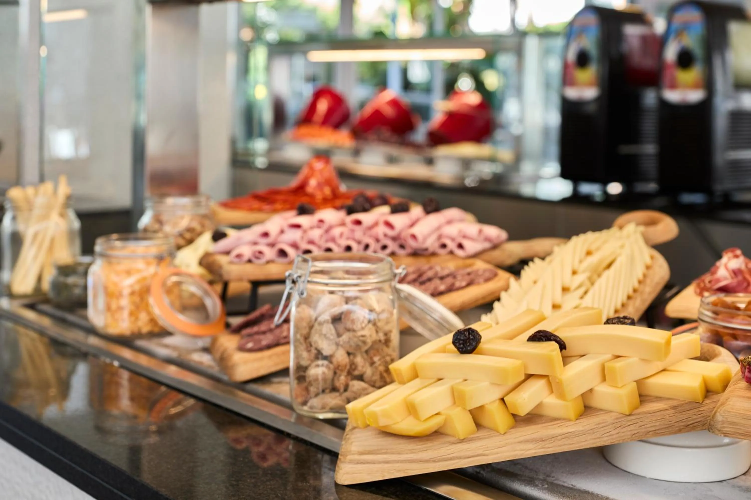 Restaurant/places to eat in Sol Principe