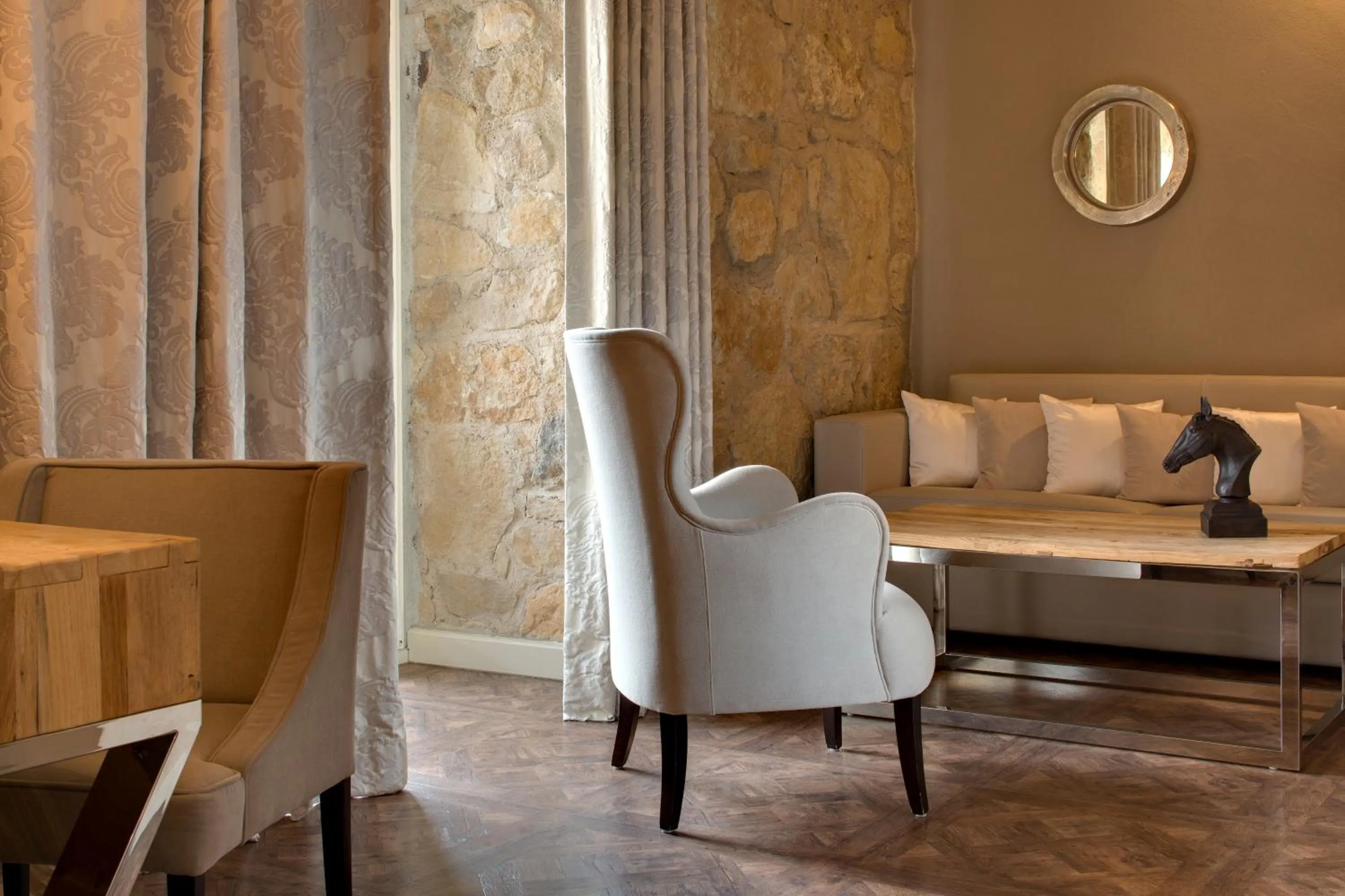 Seating area in Domaine de la Klauss & Spa, Restaurant Gastronomique Le K