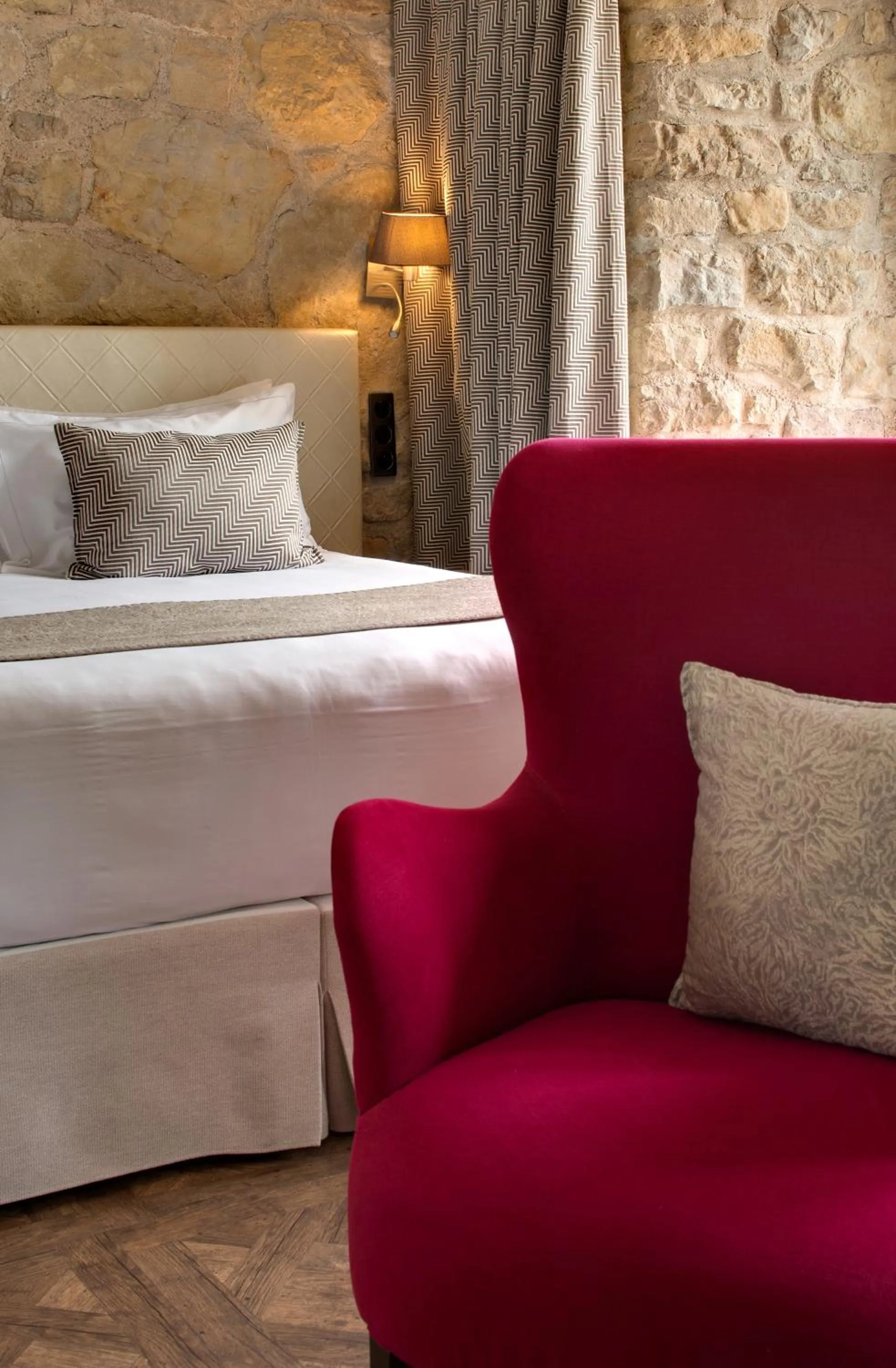 Seating area, Bed in Domaine de la Klauss & Spa, Restaurant Gastronomique Le K