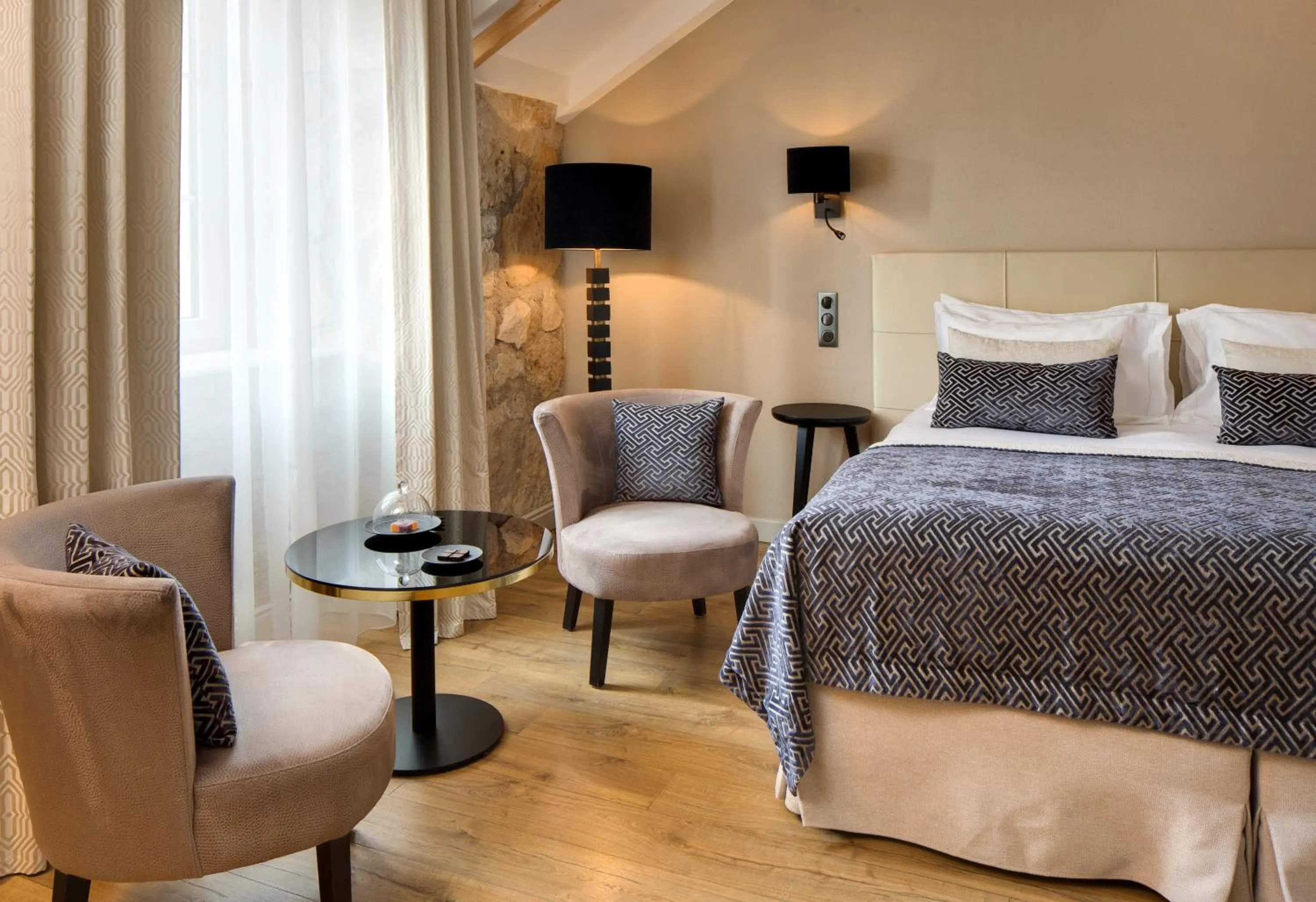 Photo of the whole room, Bed in Domaine de la Klauss & Spa, Restaurant Gastronomique Le K