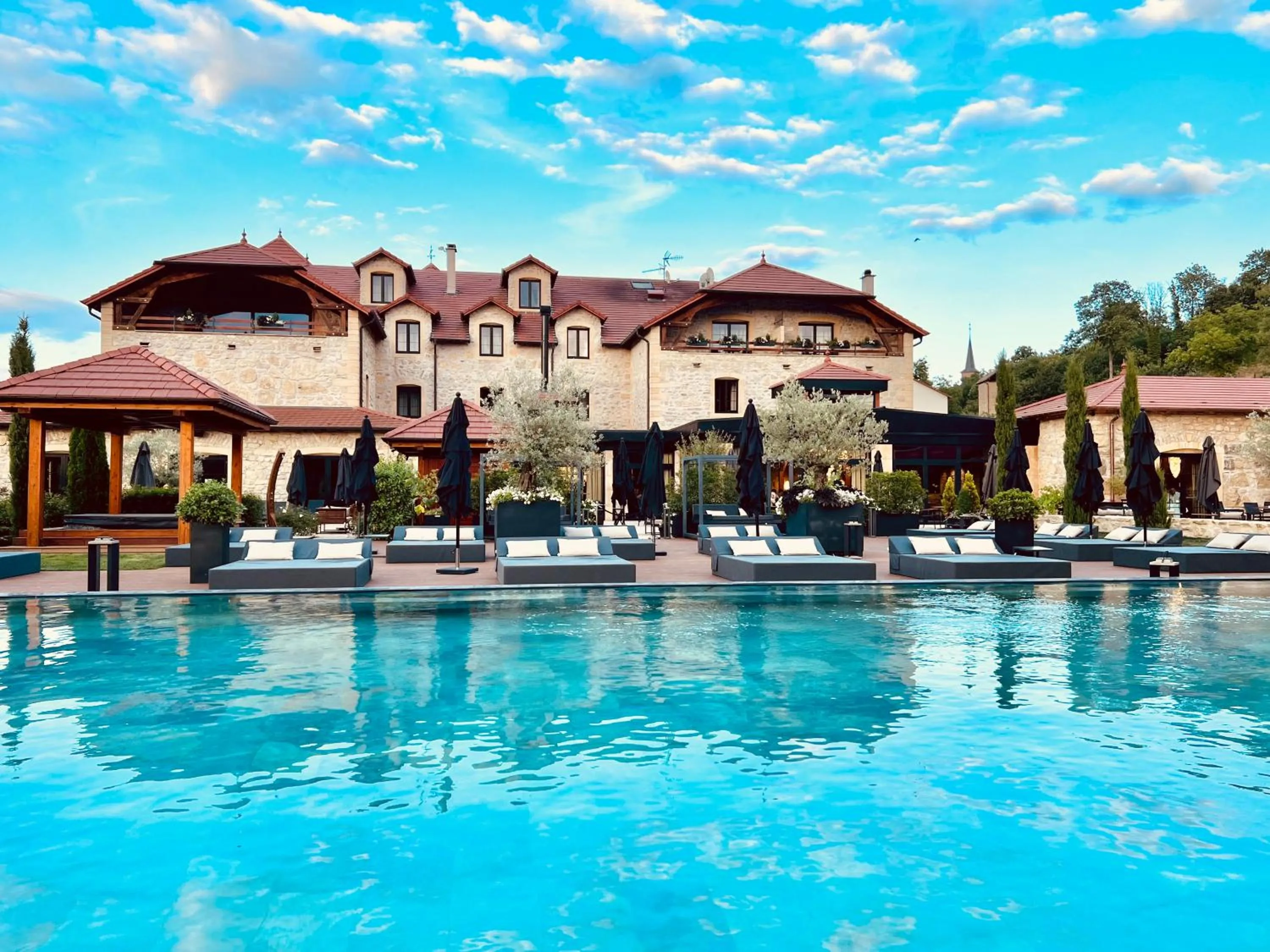 Pool view in Domaine de la Klauss & Spa, Restaurant Gastronomique Le K