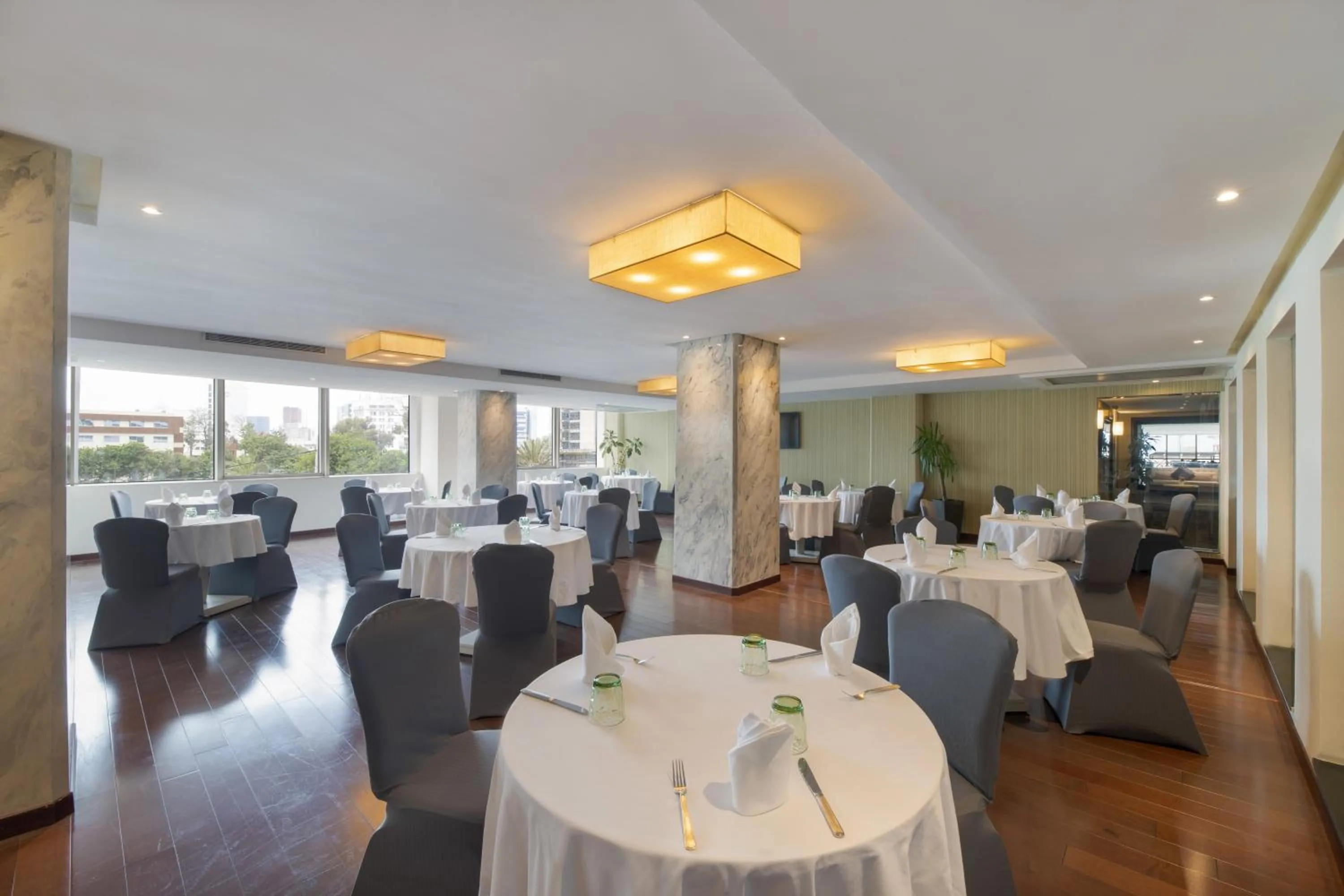 Restaurant/places to eat in Grand Mogador City Center