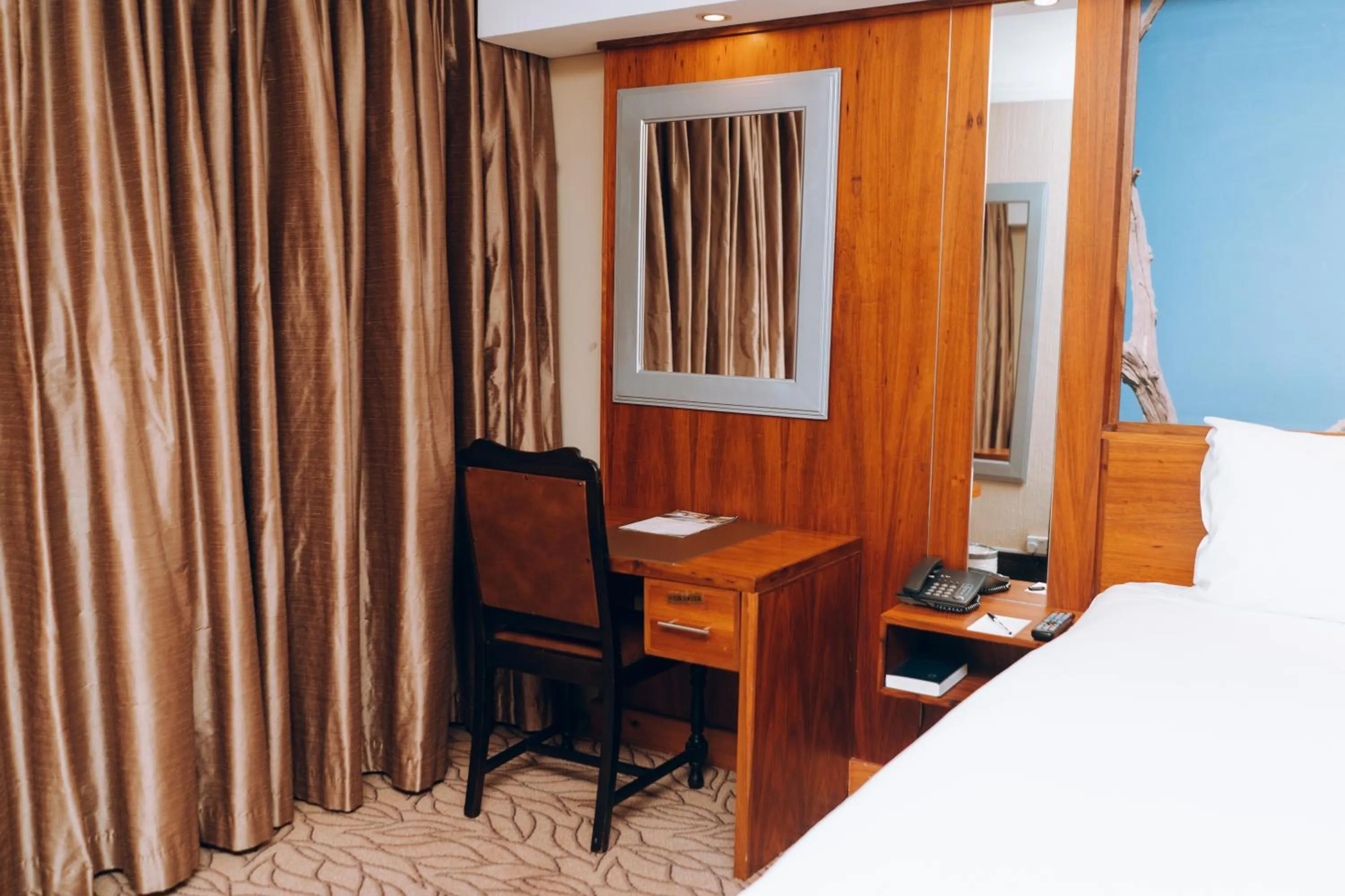 Bedroom in Monomotapa