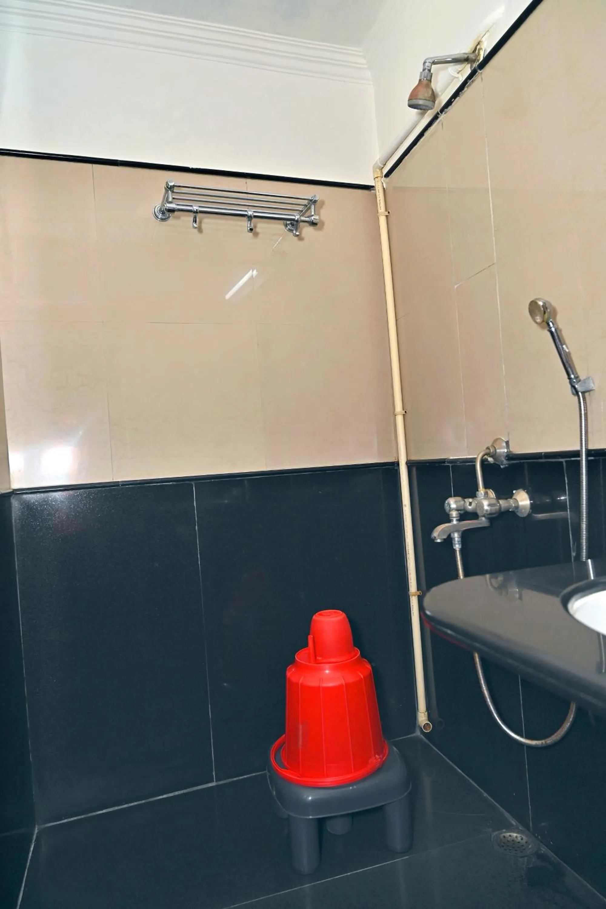 Bathroom in Hotel Rajhans International