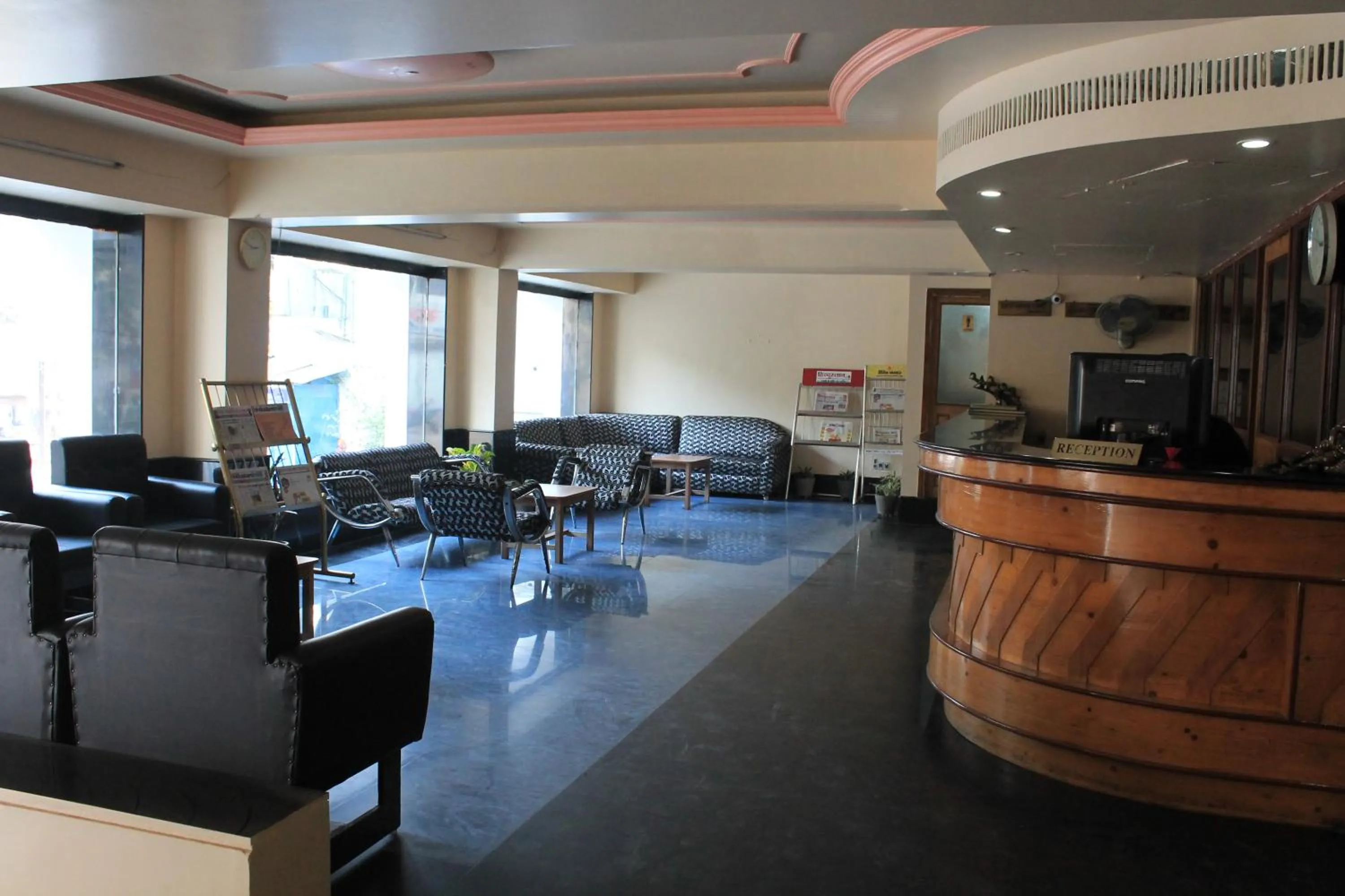 Lobby or reception in Hotel Rajhans International
