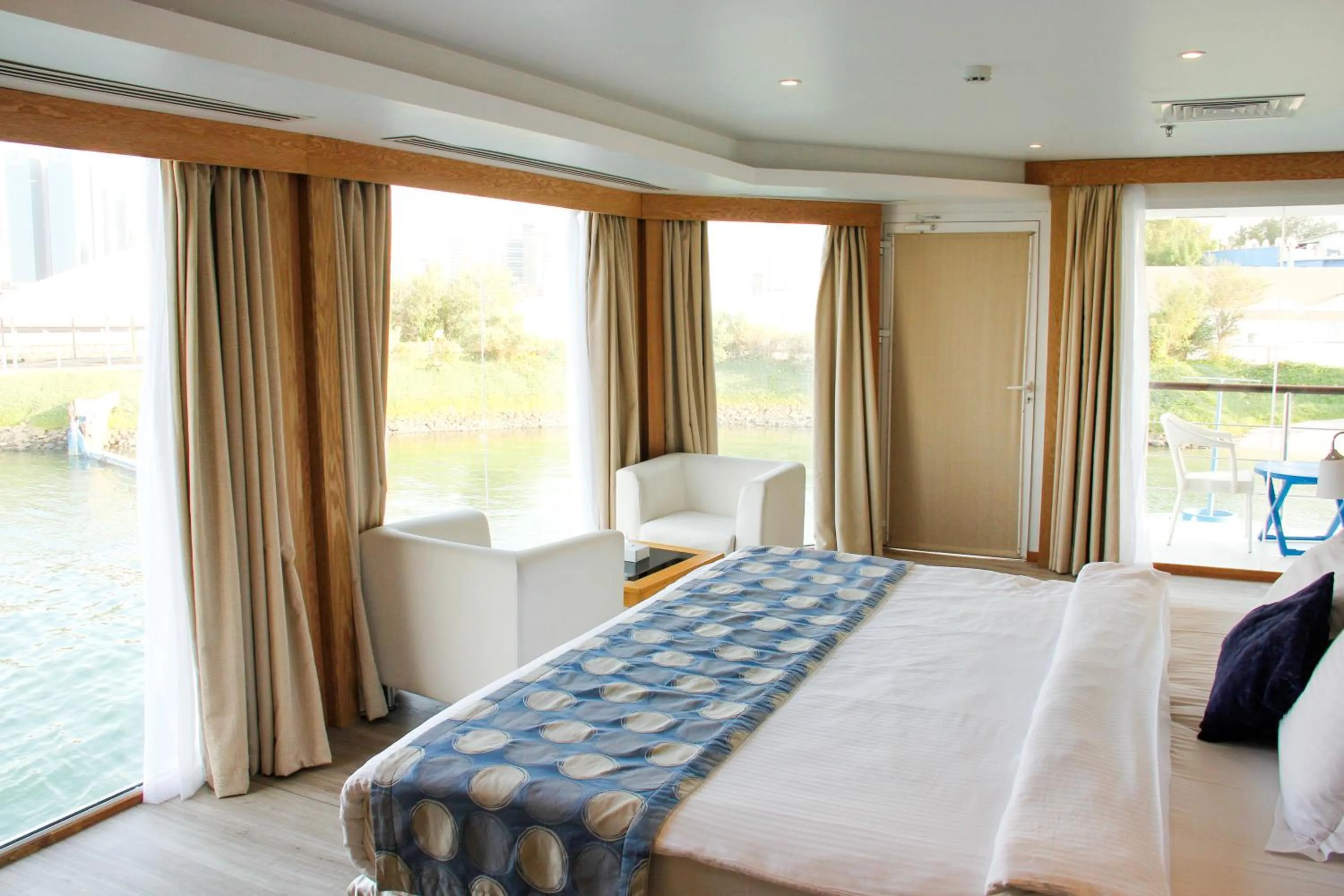 Bedroom, Bed in C Hotel