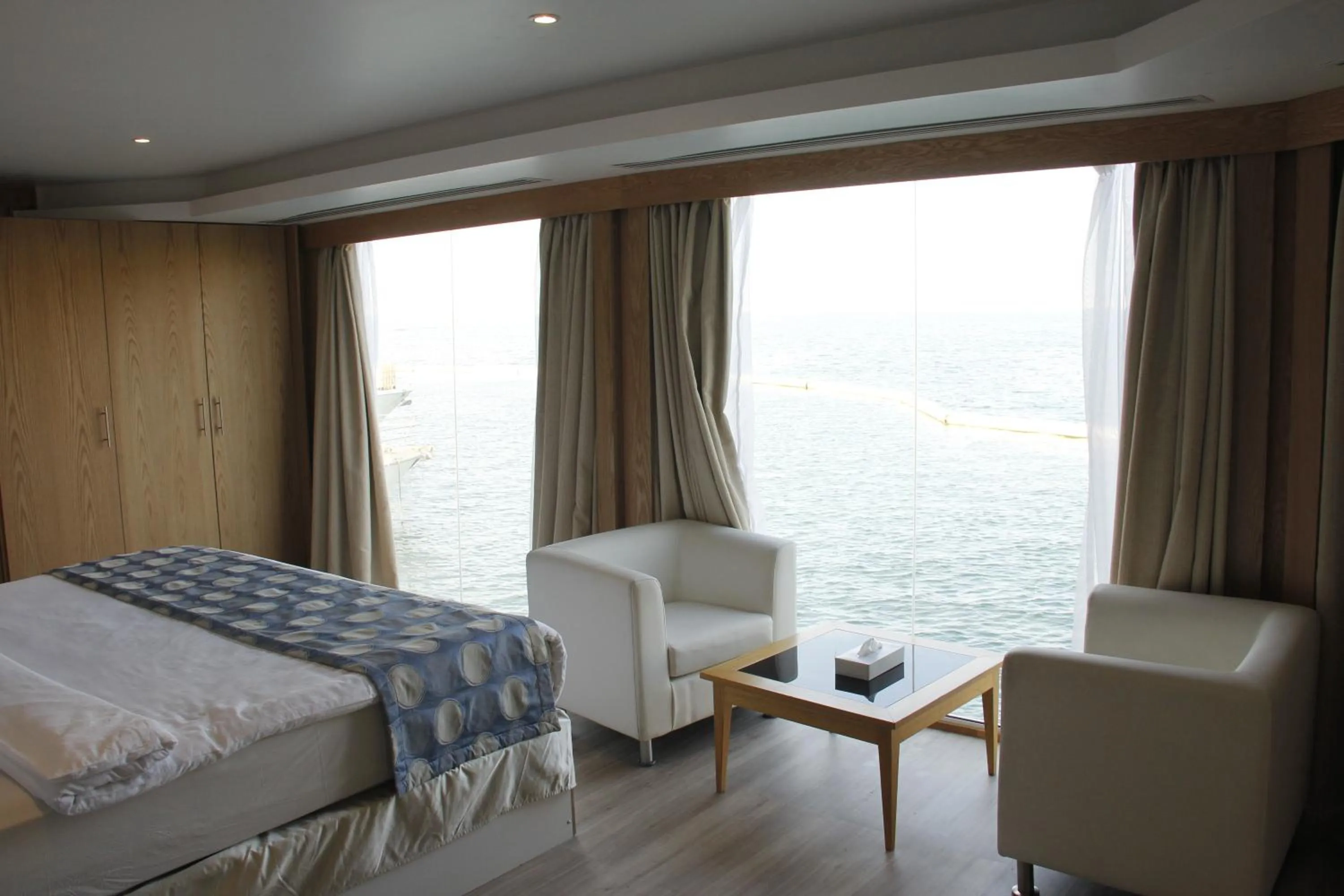 View (from property/room), Bed in C Hotel