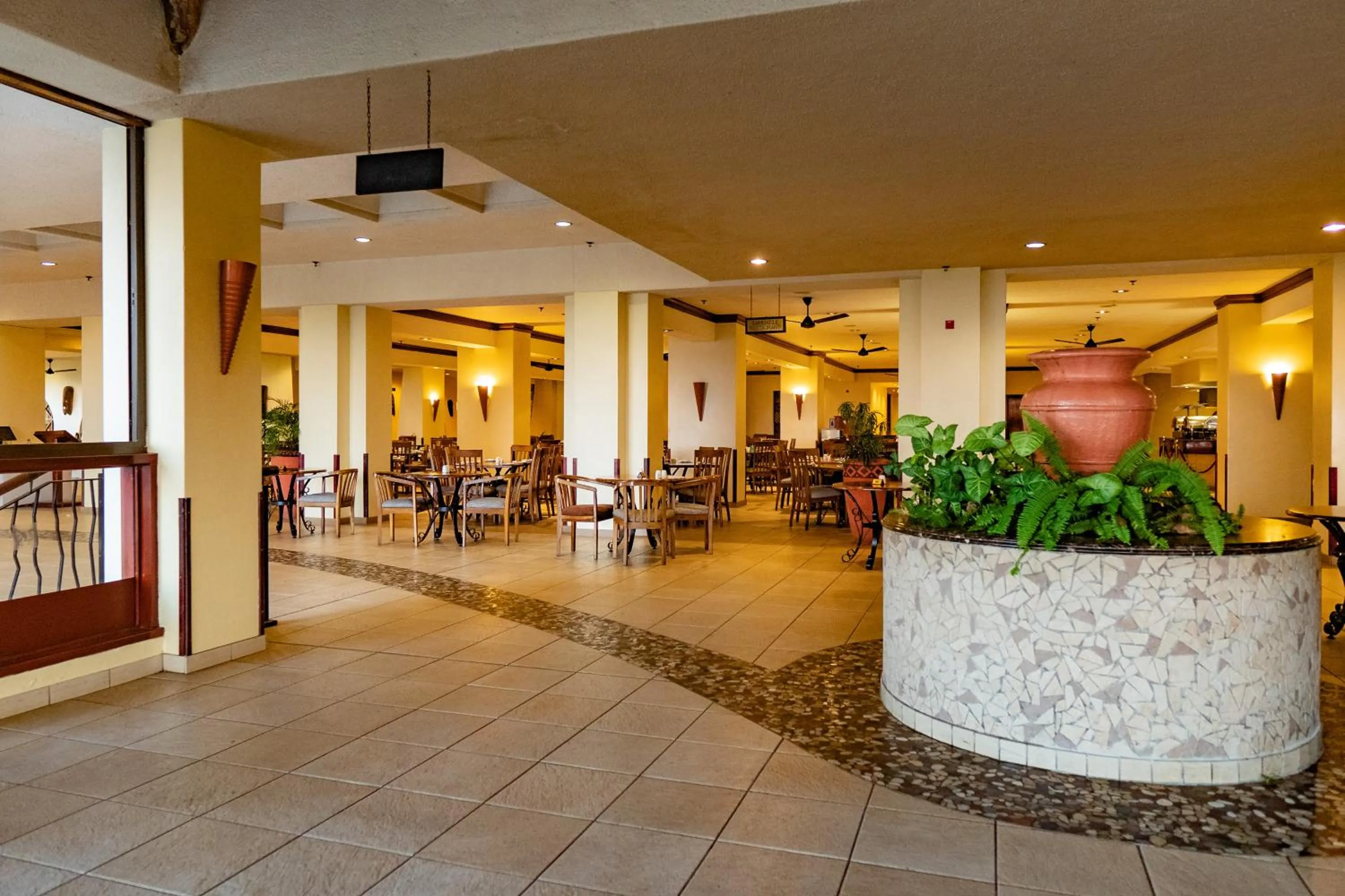 Restaurant/places to eat in Elephant Hills Resort