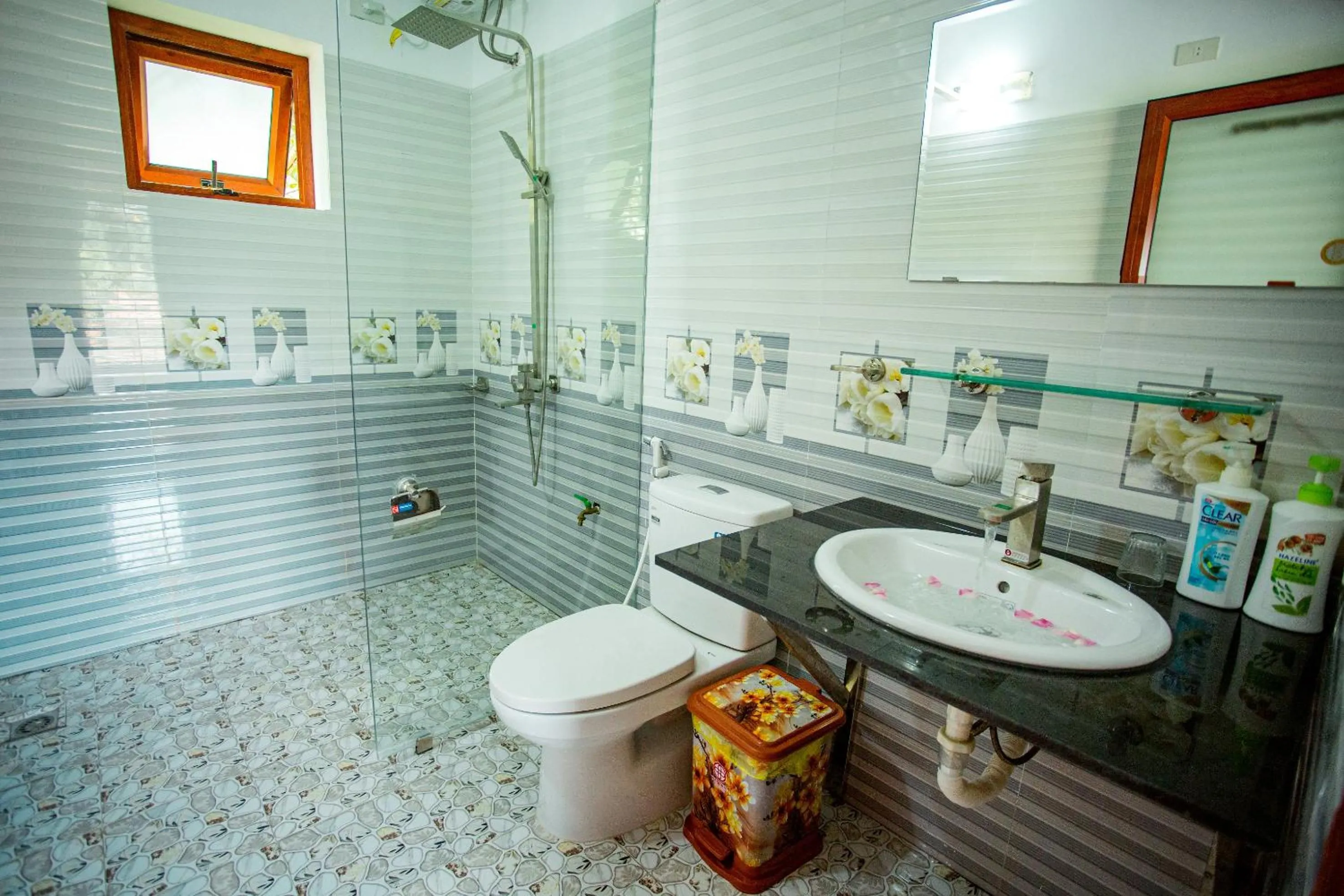 Property building in Ninh Binh Mountain View Homestay & Restaurant