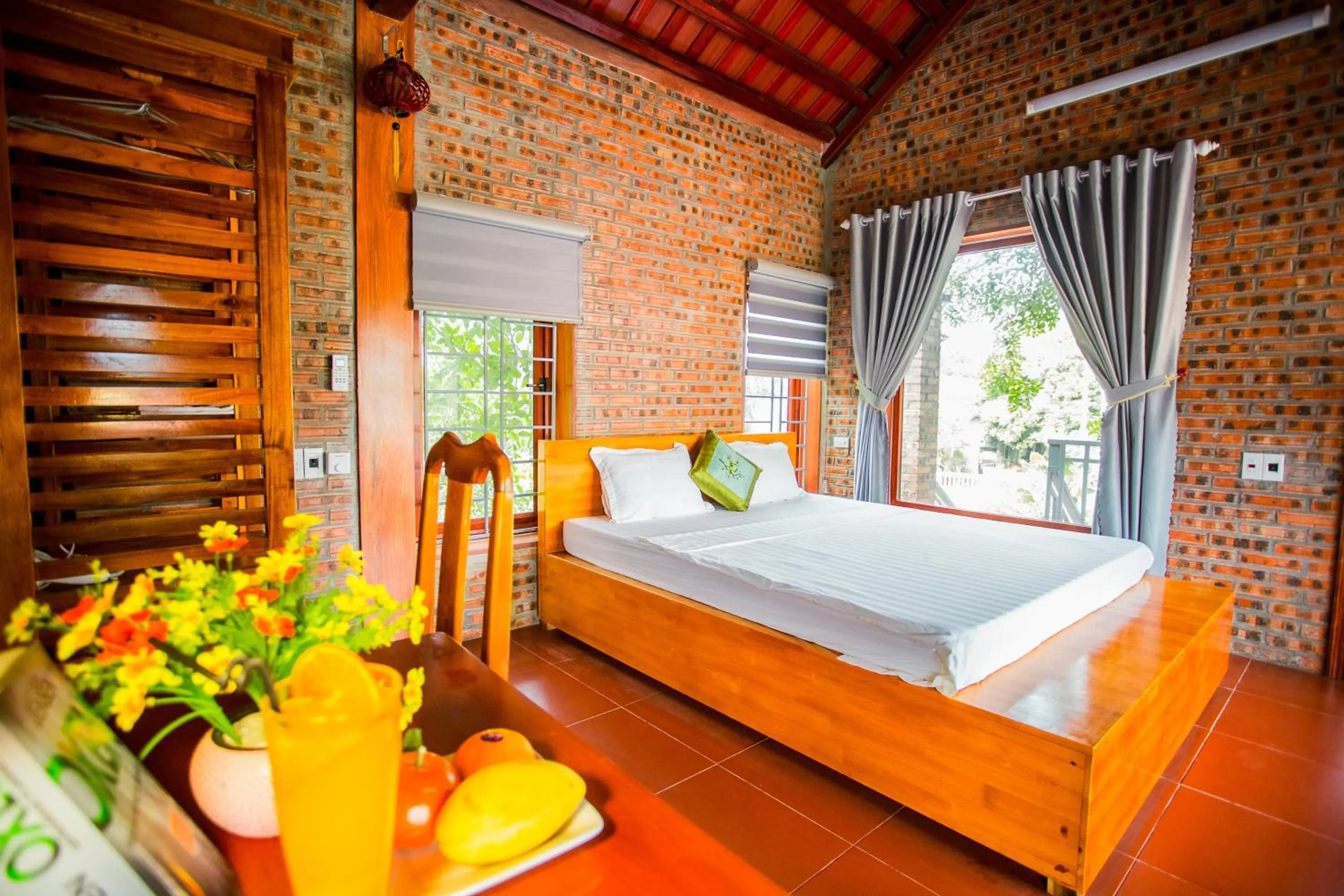 Photo of the whole room, Bed in Ninh Binh Mountain View Homestay & Restaurant