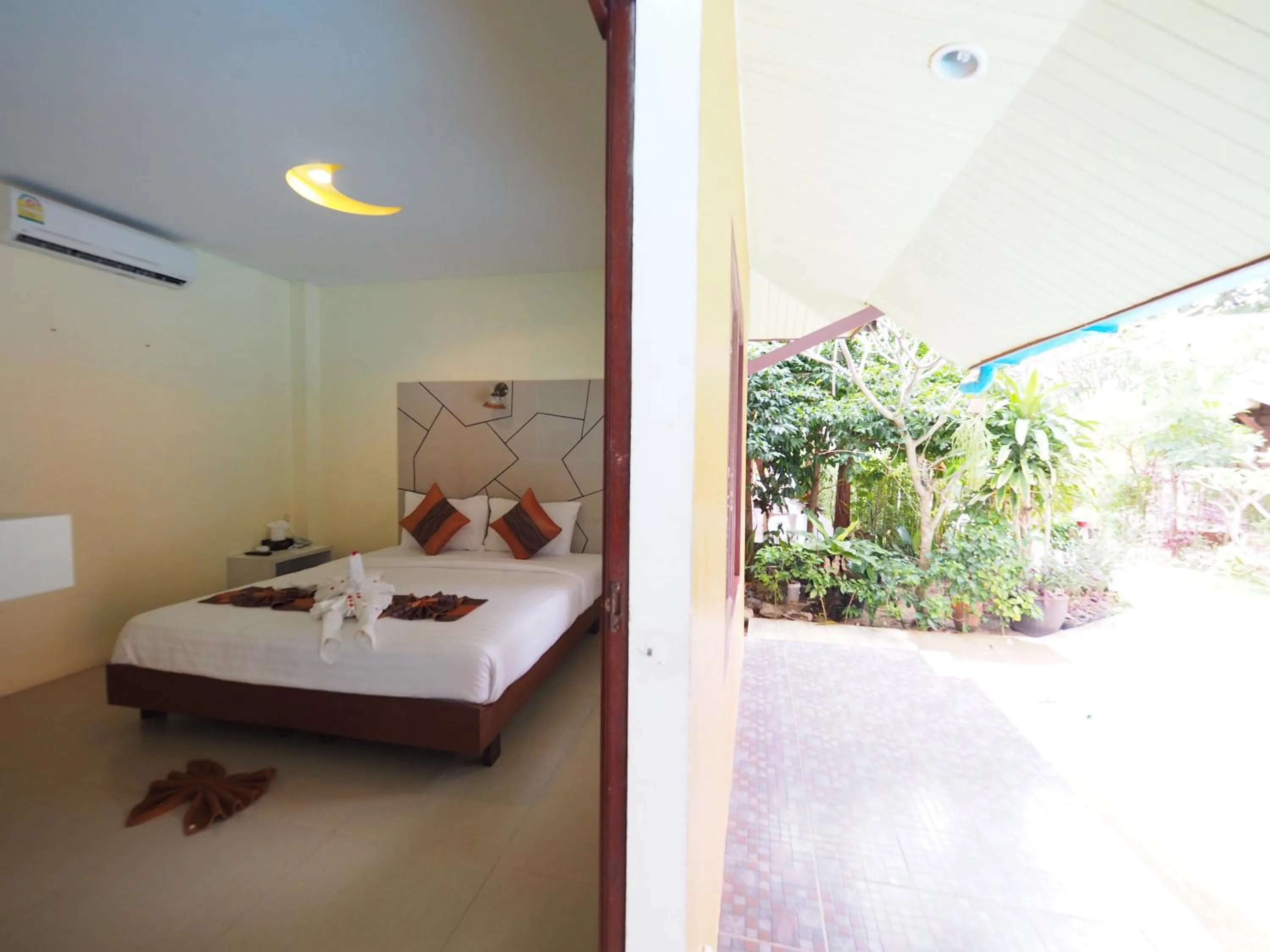 Bed in Lanta Fevrier Resort