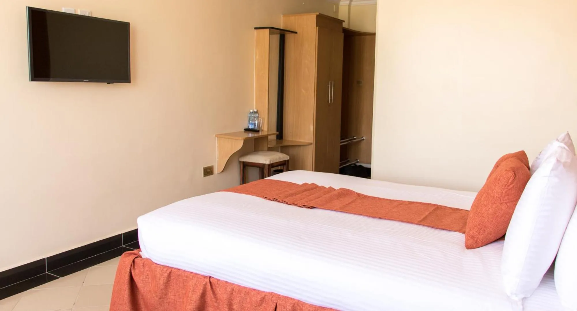 Bed in Astorian Grand Hotel Naivasha