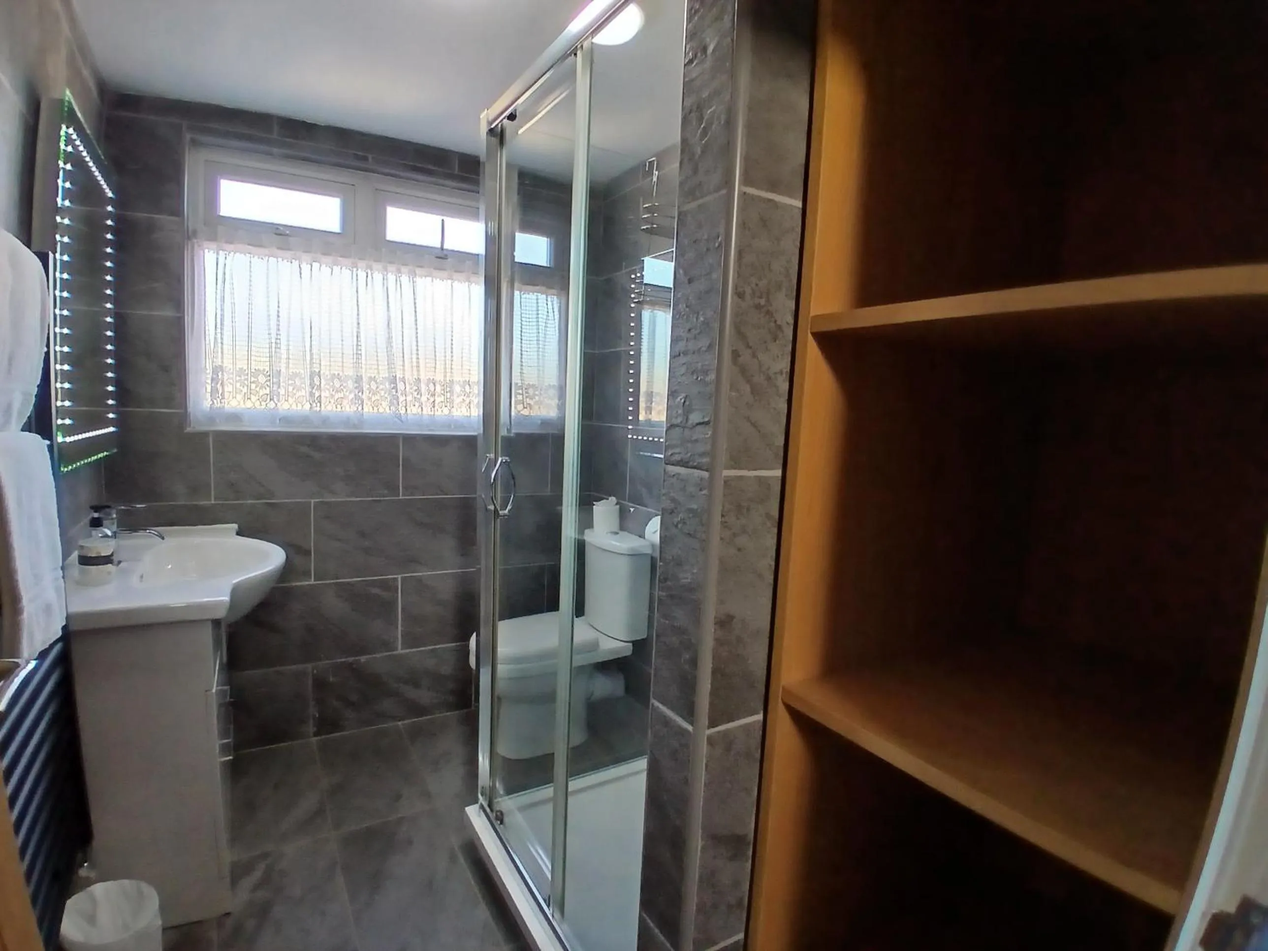 Bathroom in Ormsgill Inn