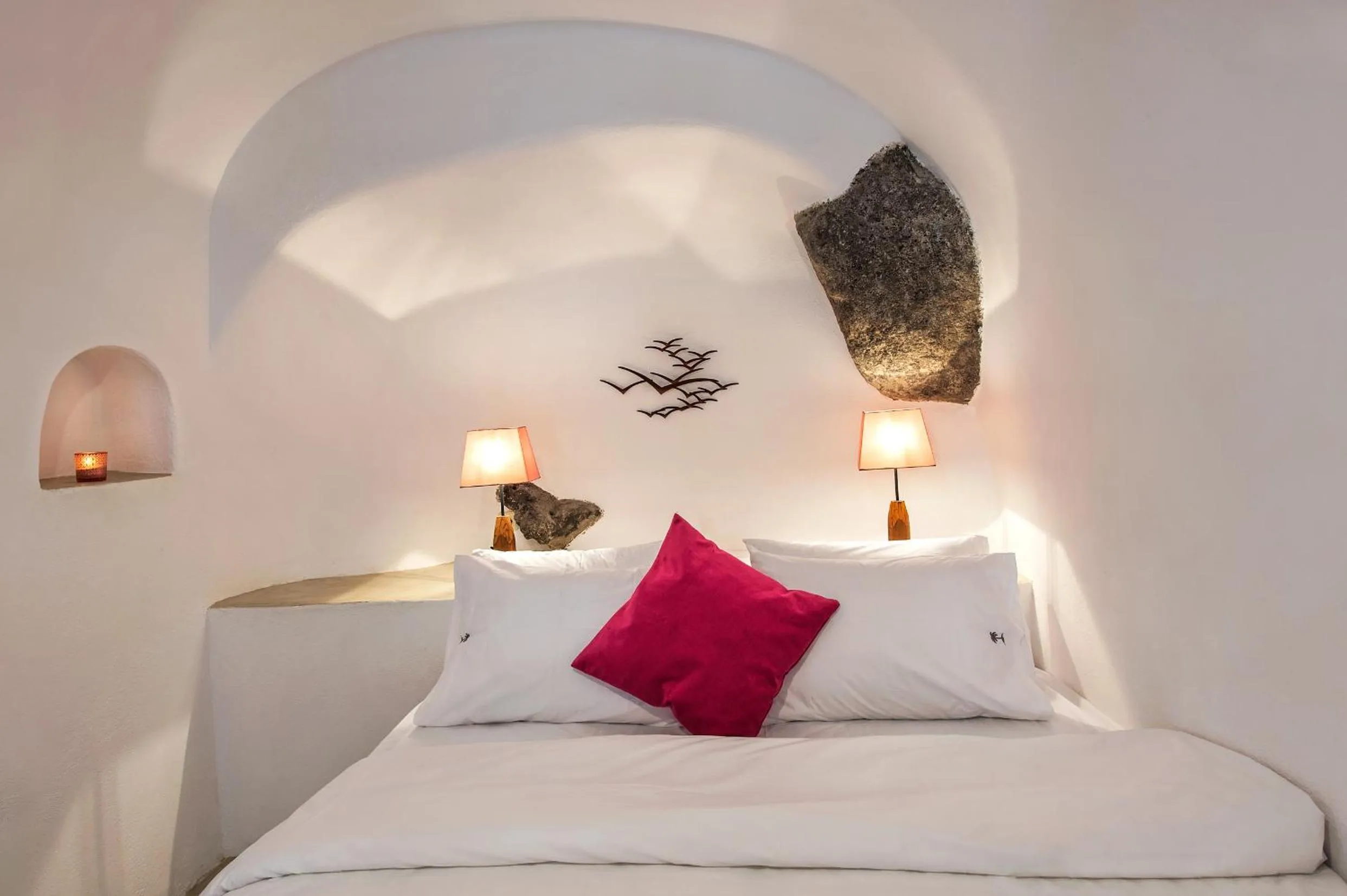 Bedroom, Bed in Old Vourvoulos Houses