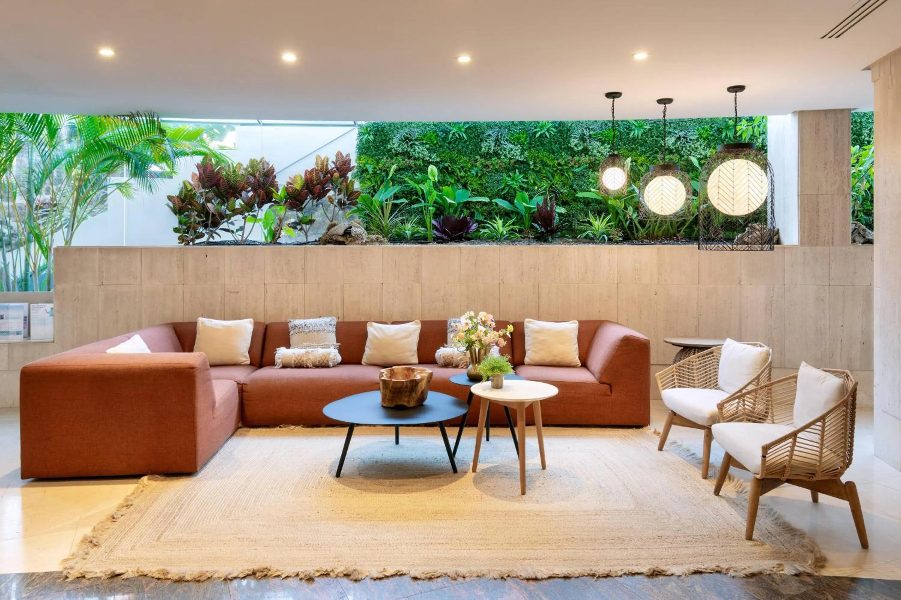 Property building in SOL Barbacan