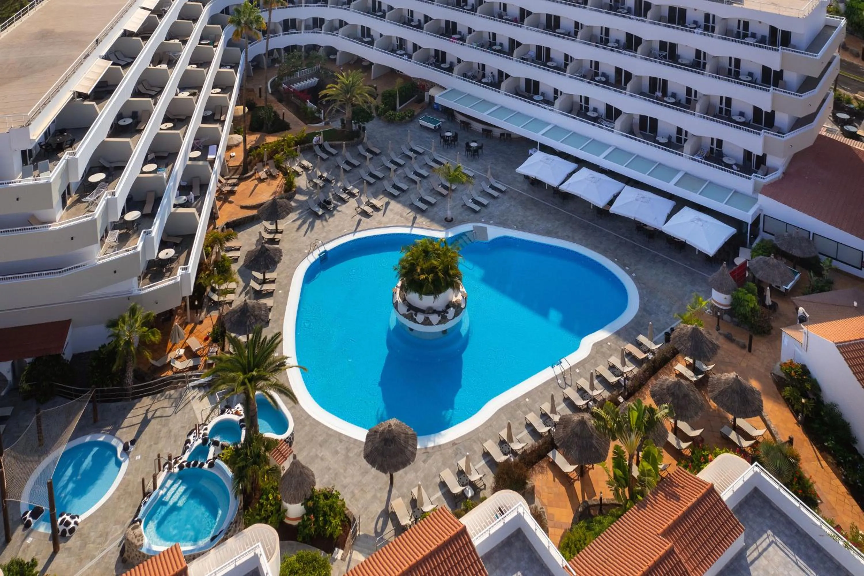 Swimming pool in Sol Barbacan