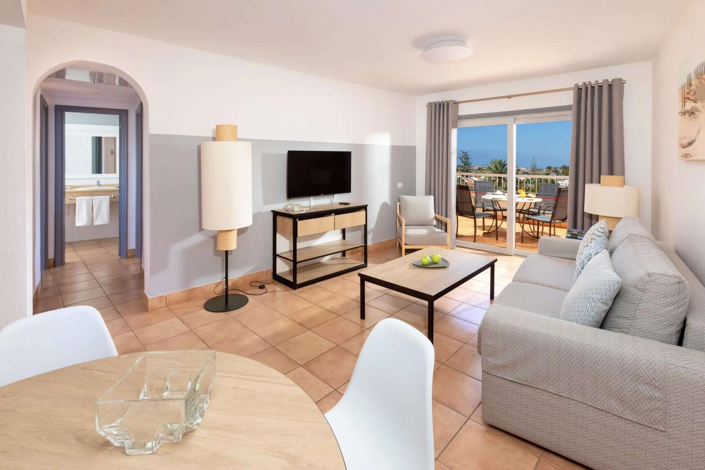 Communal lounge/ TV room in Sol Barbacan